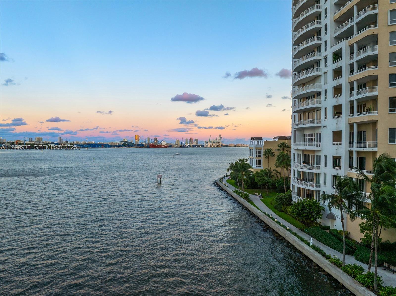 848 Brickell Key Dr #204, Miami FL 33131