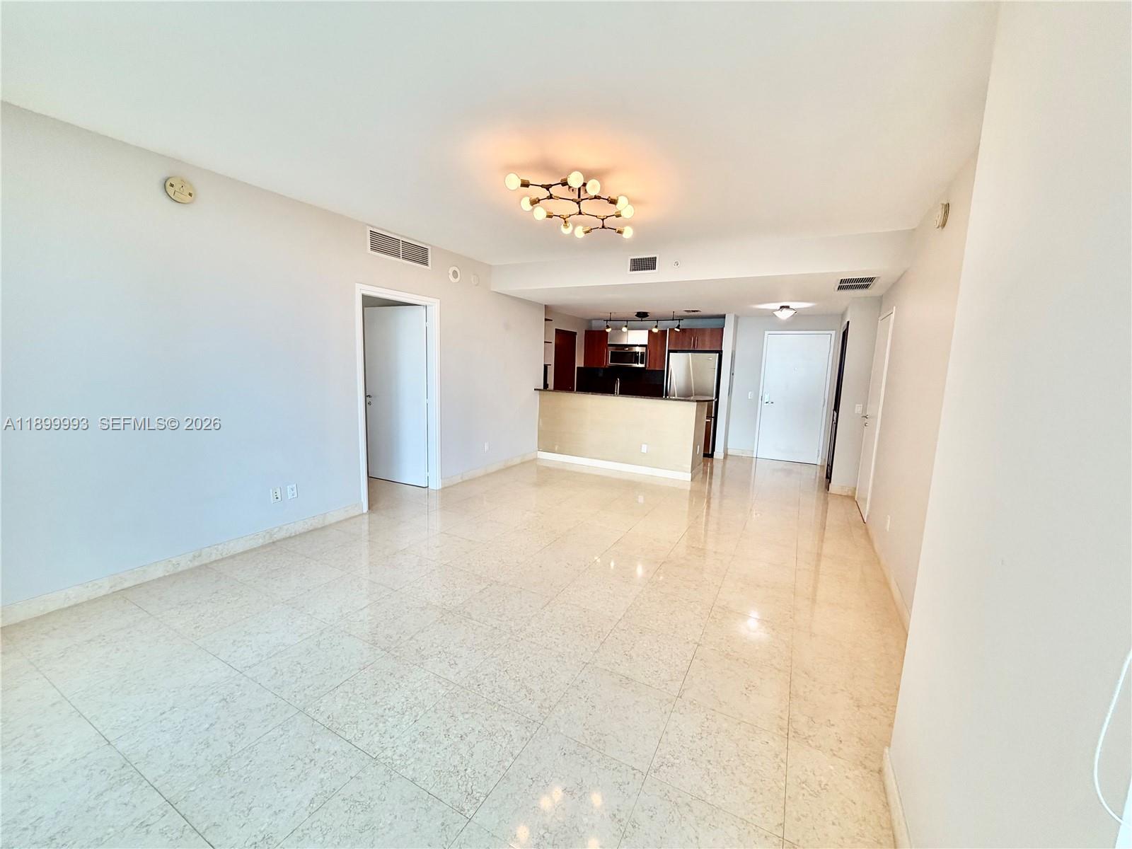 300 S Biscayne Blvd #2006, Miami FL 33131