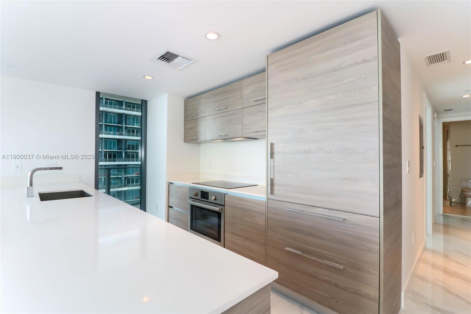 1300 S Miami Ave #2706, Miami FL 33130