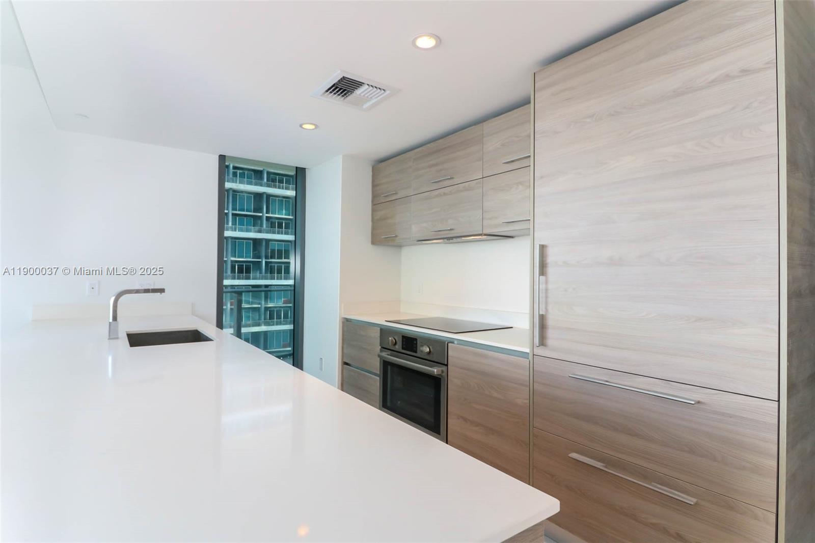 1300 S Miami Ave #2706, Miami FL 33130