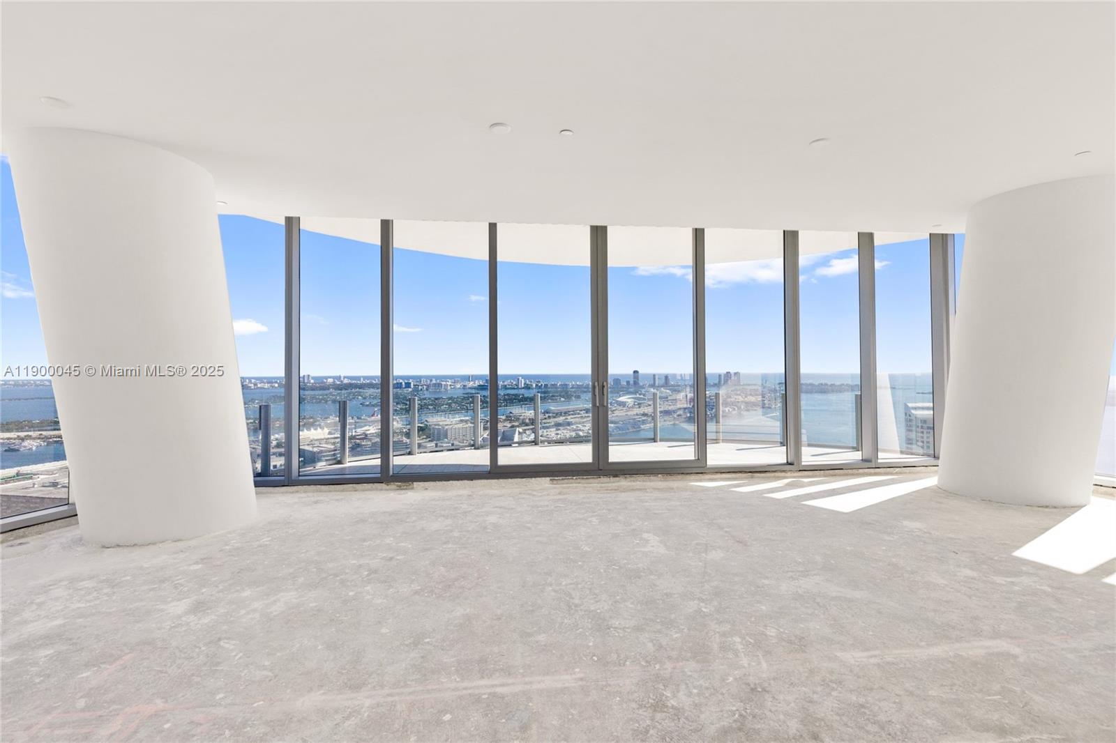 300 Biscayne Boulevard Way #5201E, Miami FL 33131