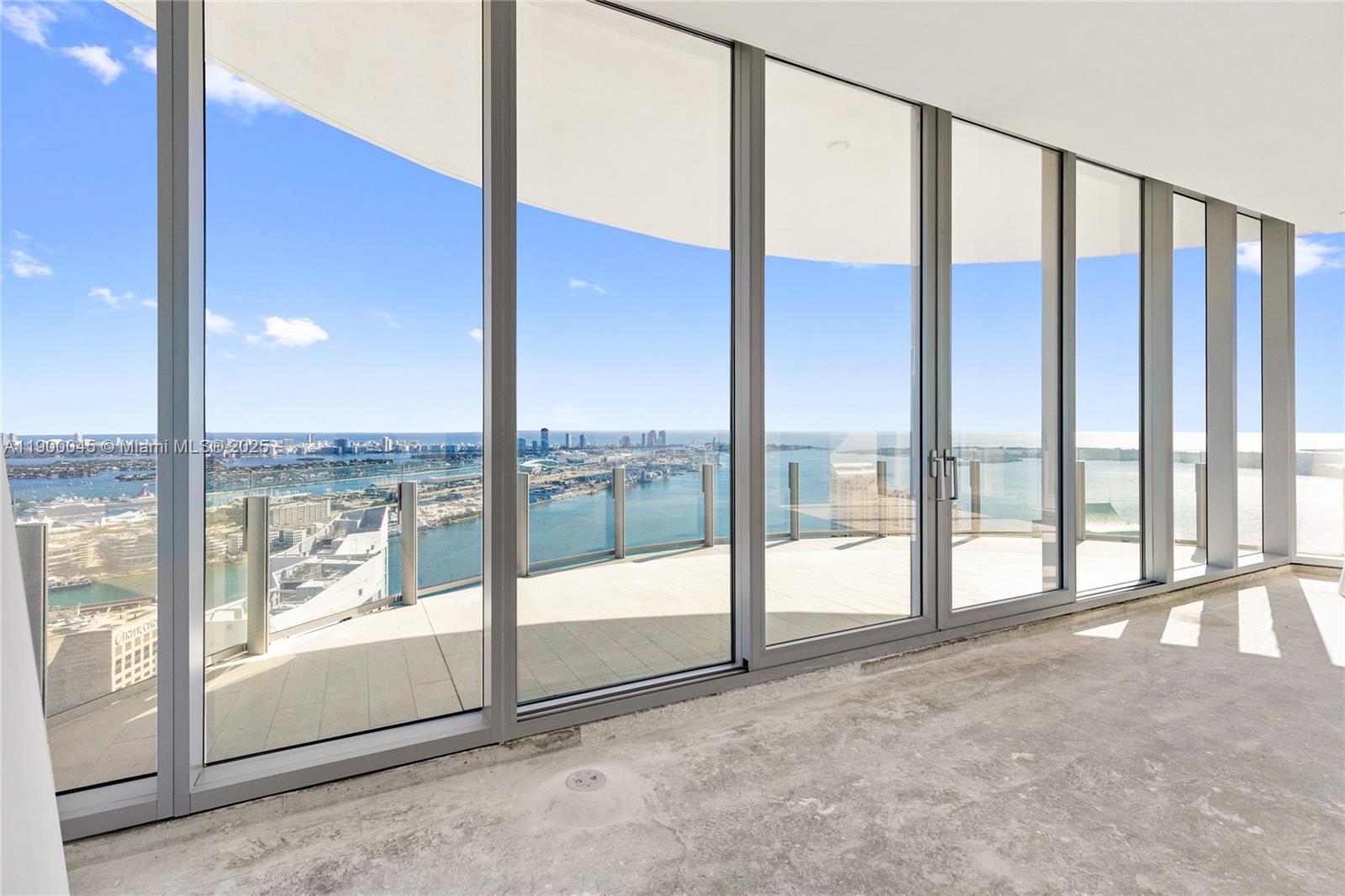 300 Biscayne Boulevard Way #5201E, Miami FL 33131