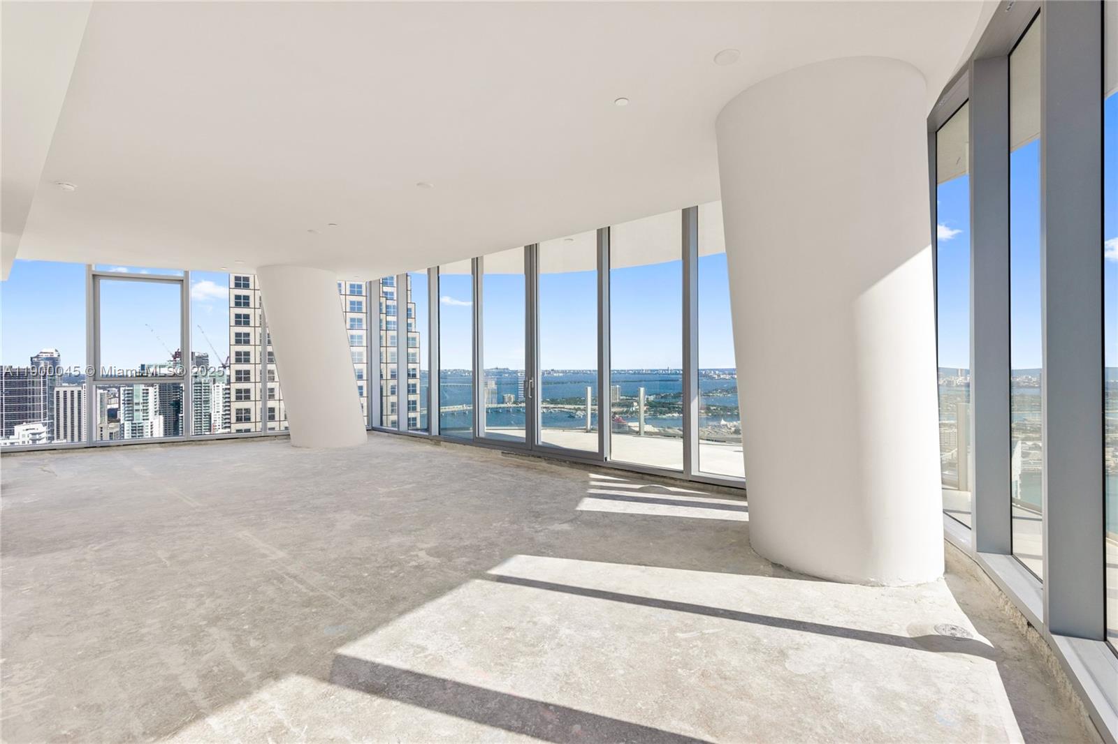 300 Biscayne Boulevard Way #5201E, Miami FL 33131