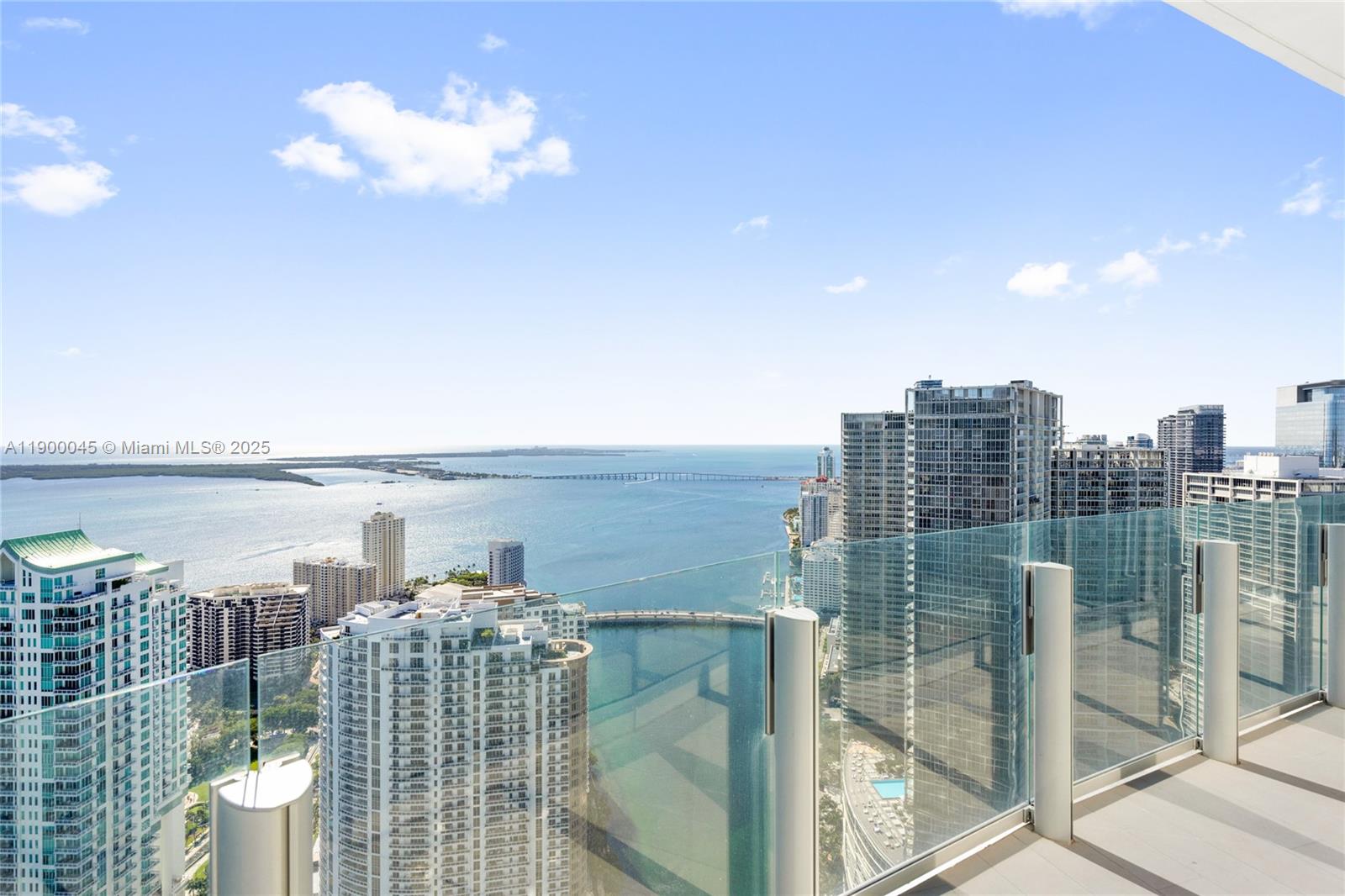 300 Biscayne Boulevard Way #5201E, Miami FL 33131