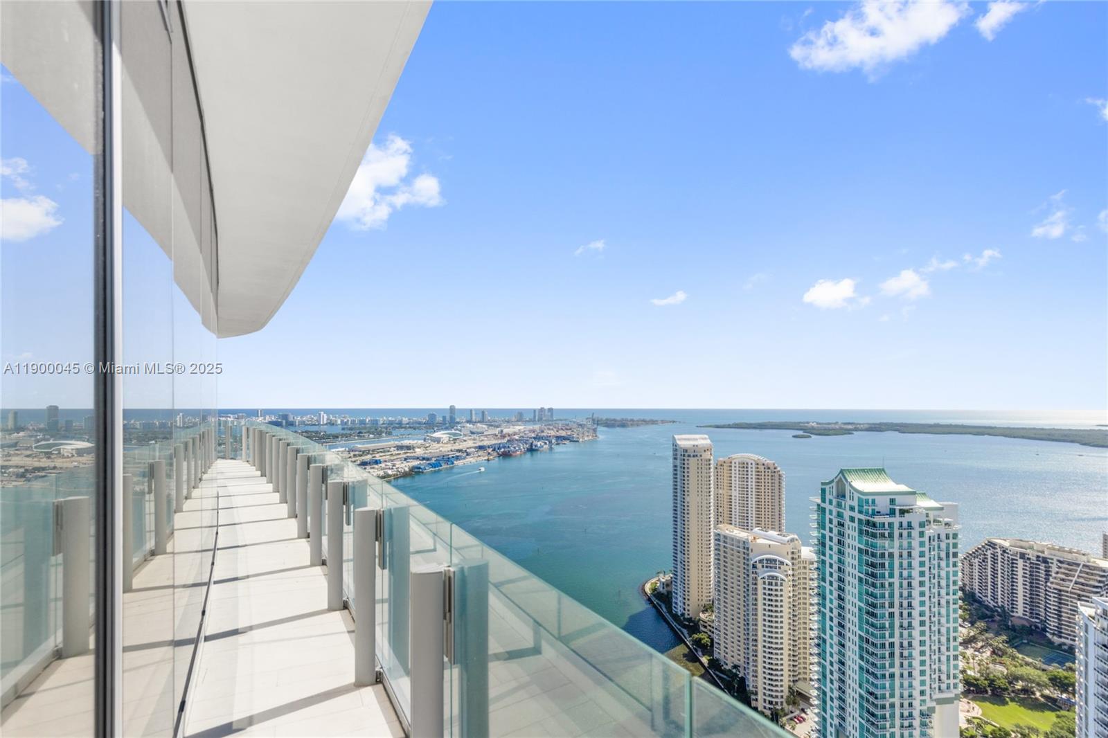 300 Biscayne Boulevard Way #5201E, Miami FL 33131