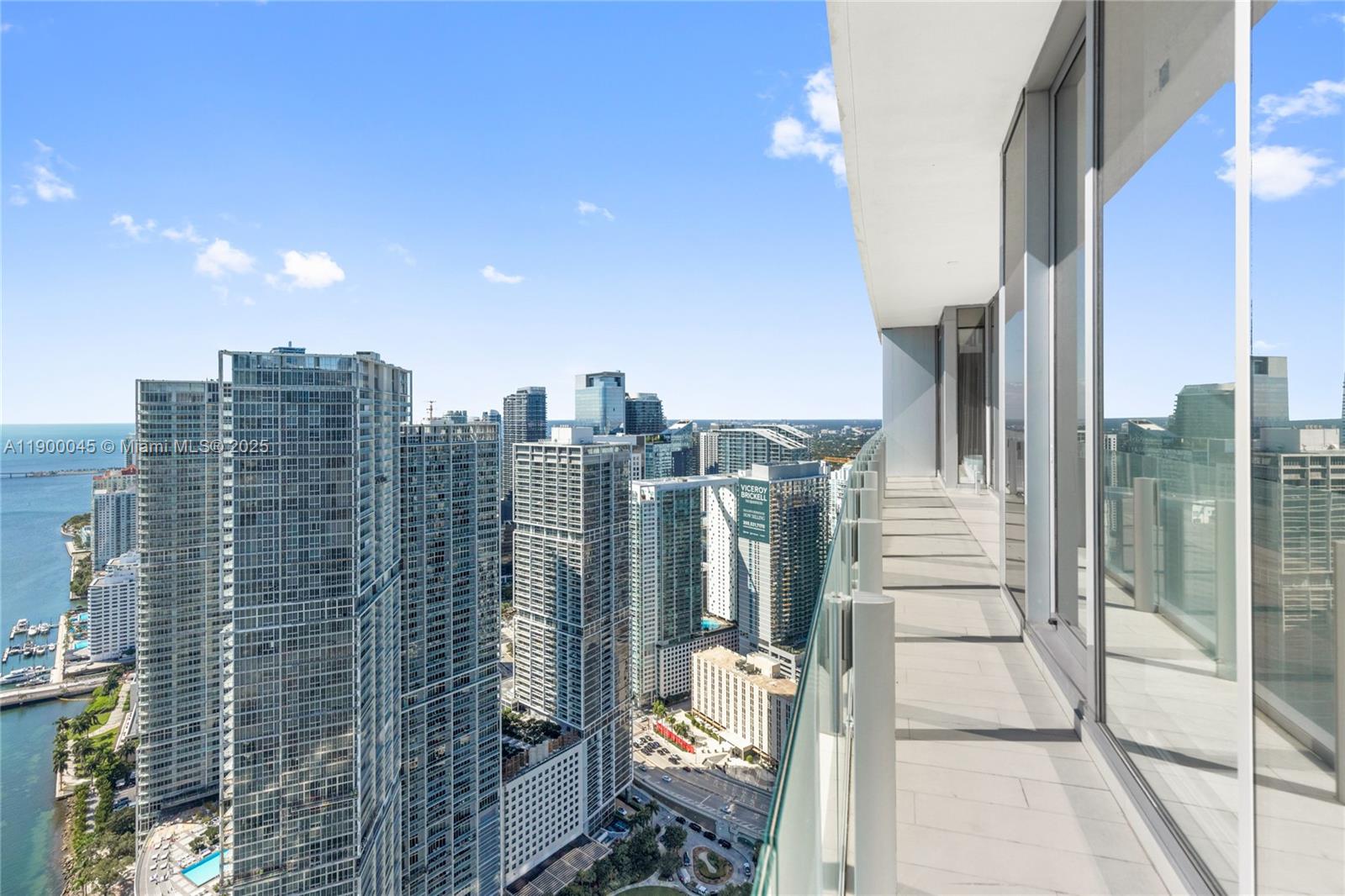 300 Biscayne Boulevard Way #5201E, Miami FL 33131