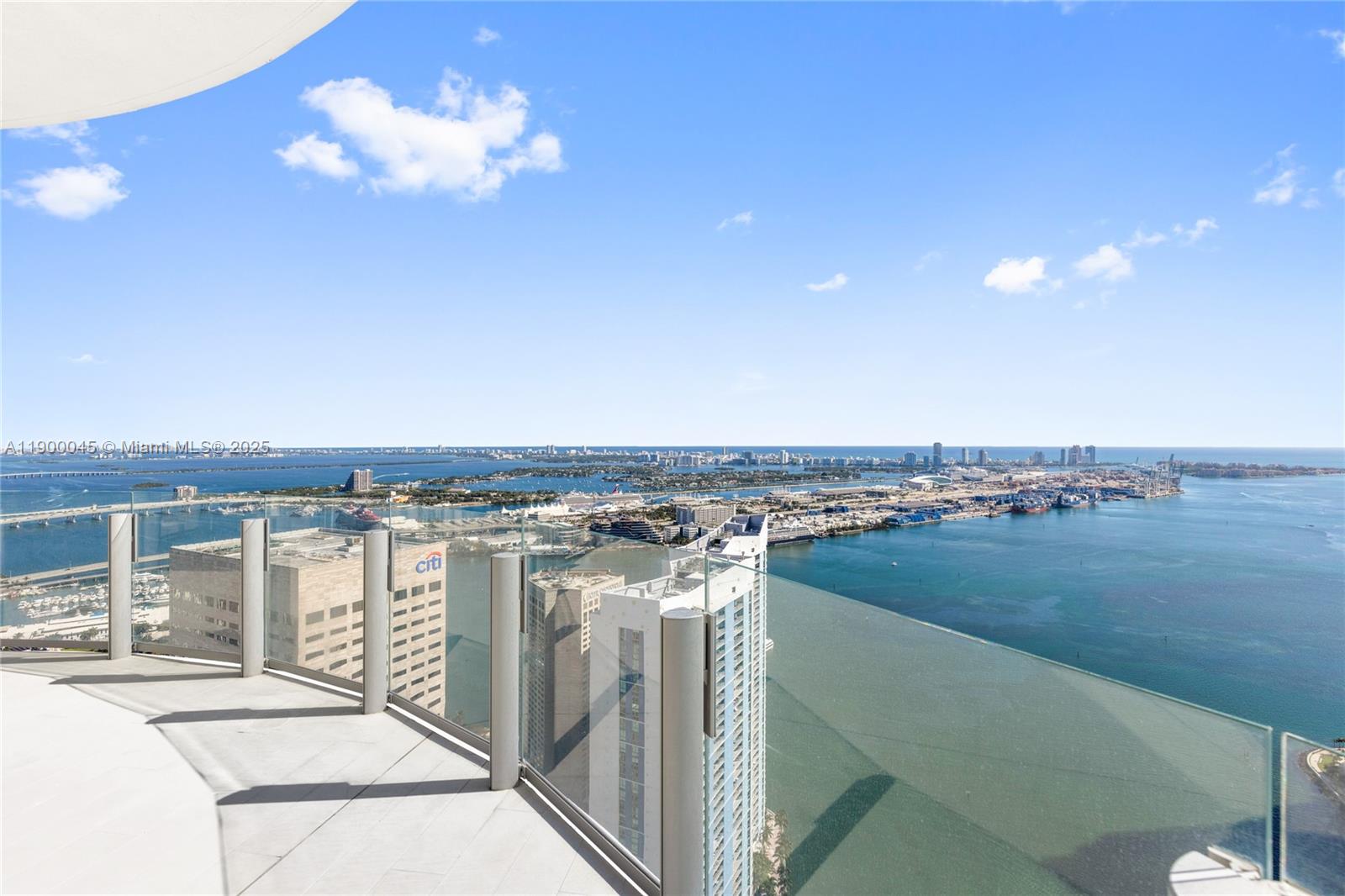 300 Biscayne Boulevard Way #5201E, Miami FL 33131