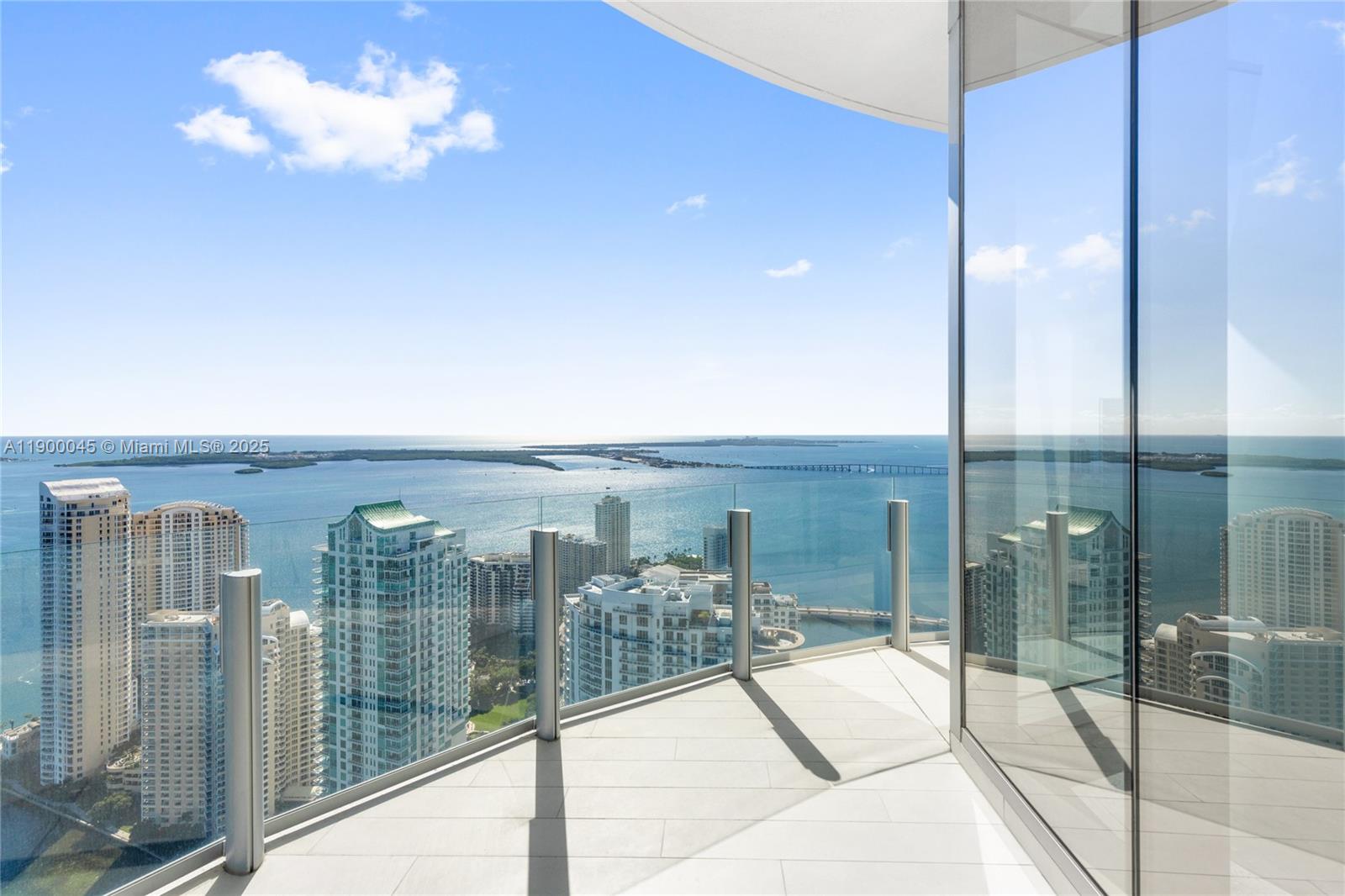 300 Biscayne Boulevard Way #5201E, Miami FL 33131