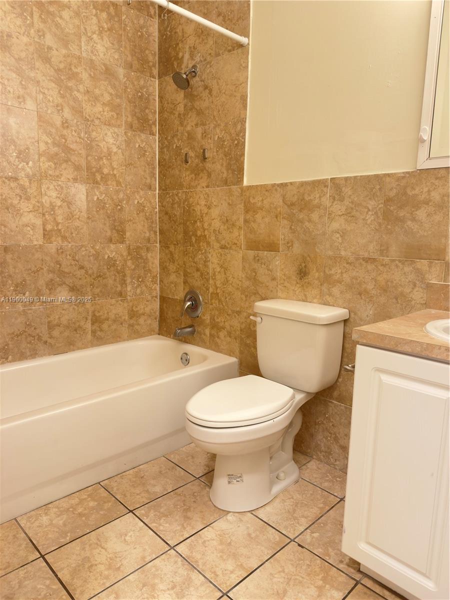 1930 SW 2nd St #3, Miami FL 33135