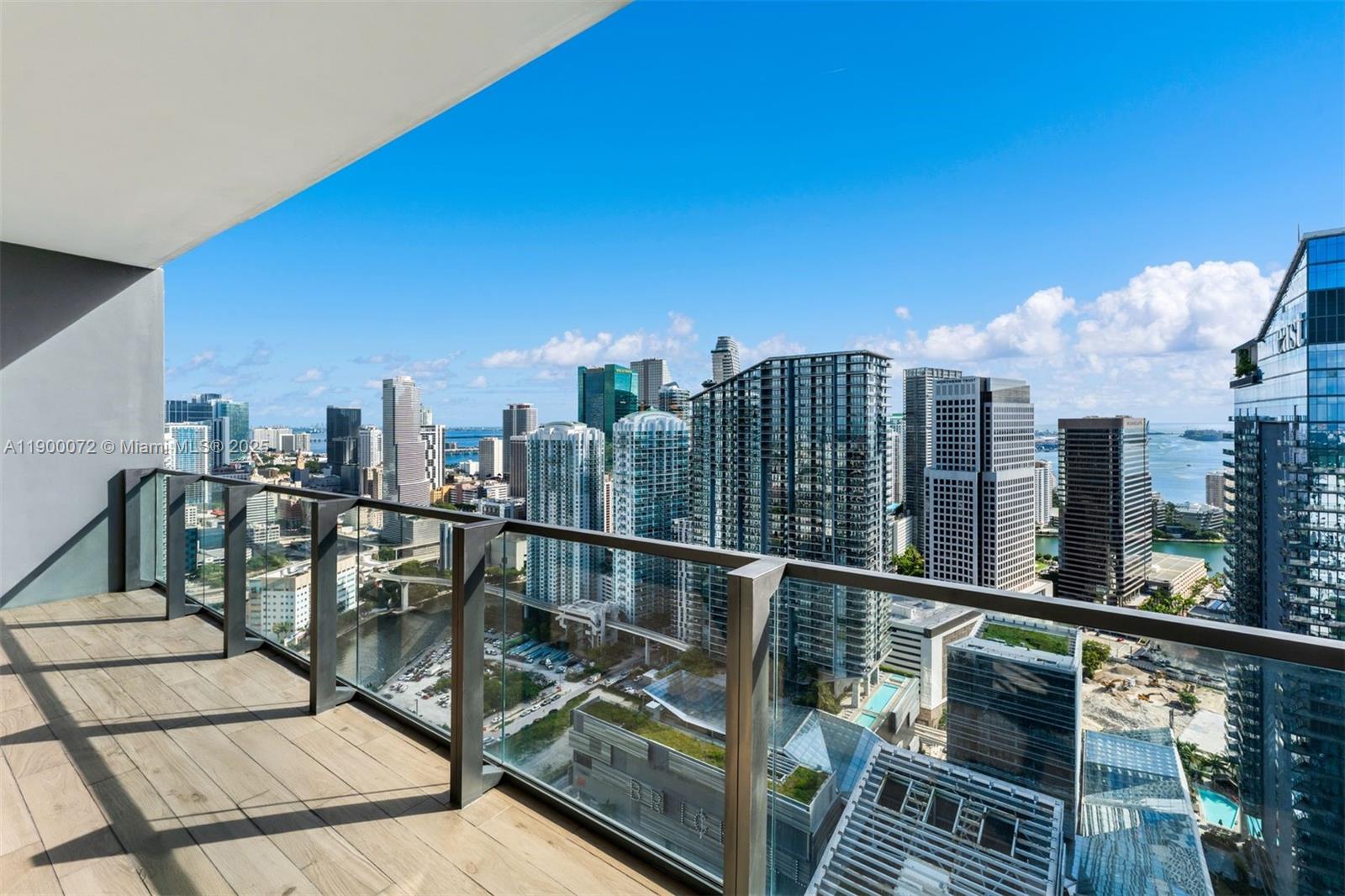 88 SW 7th St #3907, Miami FL 33130
