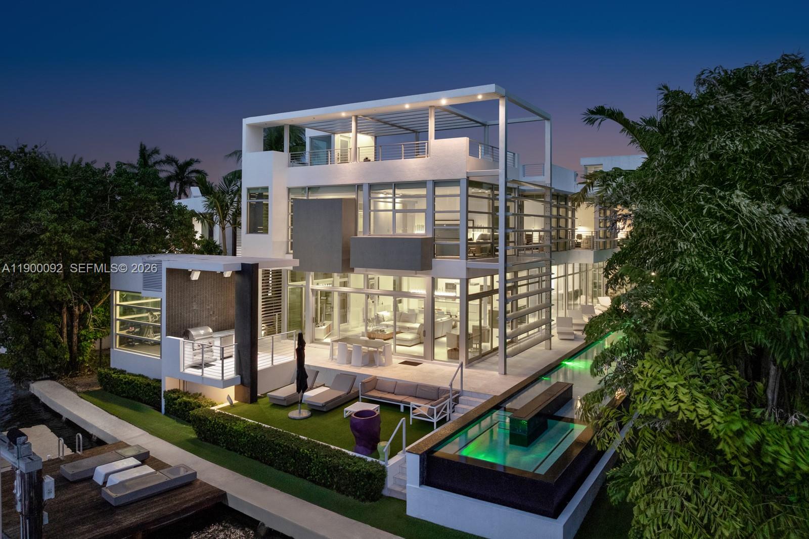 440 S Hibiscus Dr, Miami Beach FL 33139
