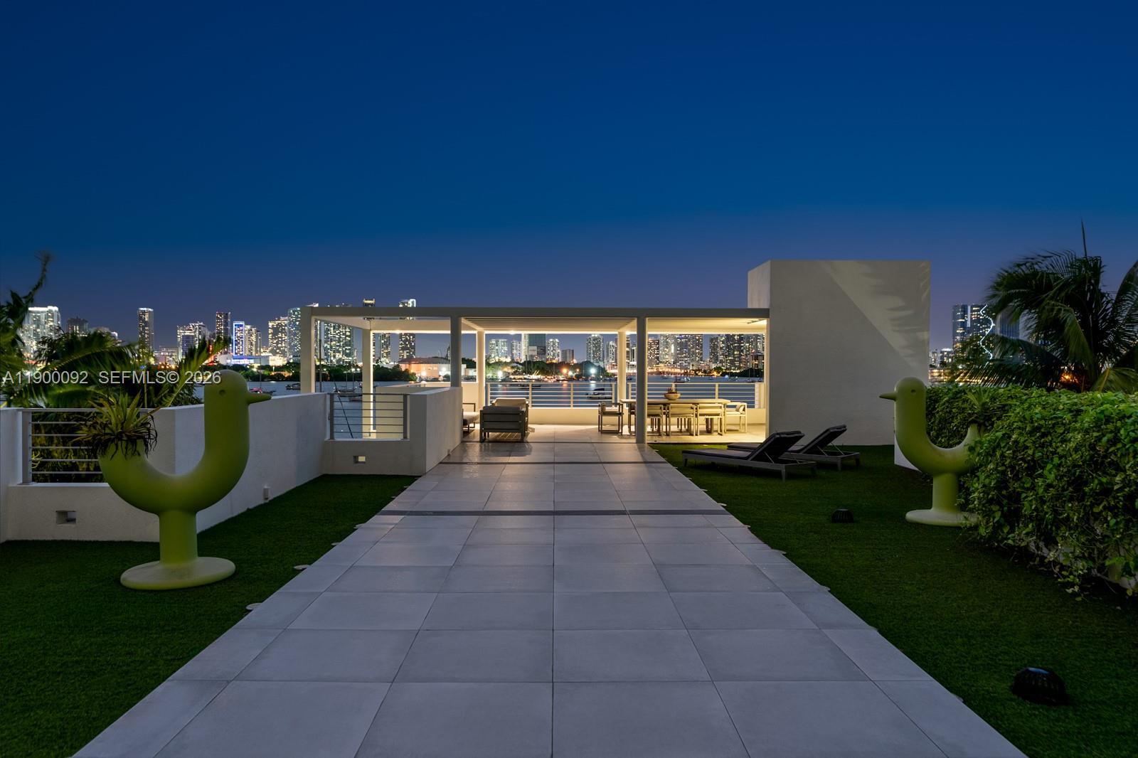 440 S Hibiscus Dr, Miami Beach FL 33139