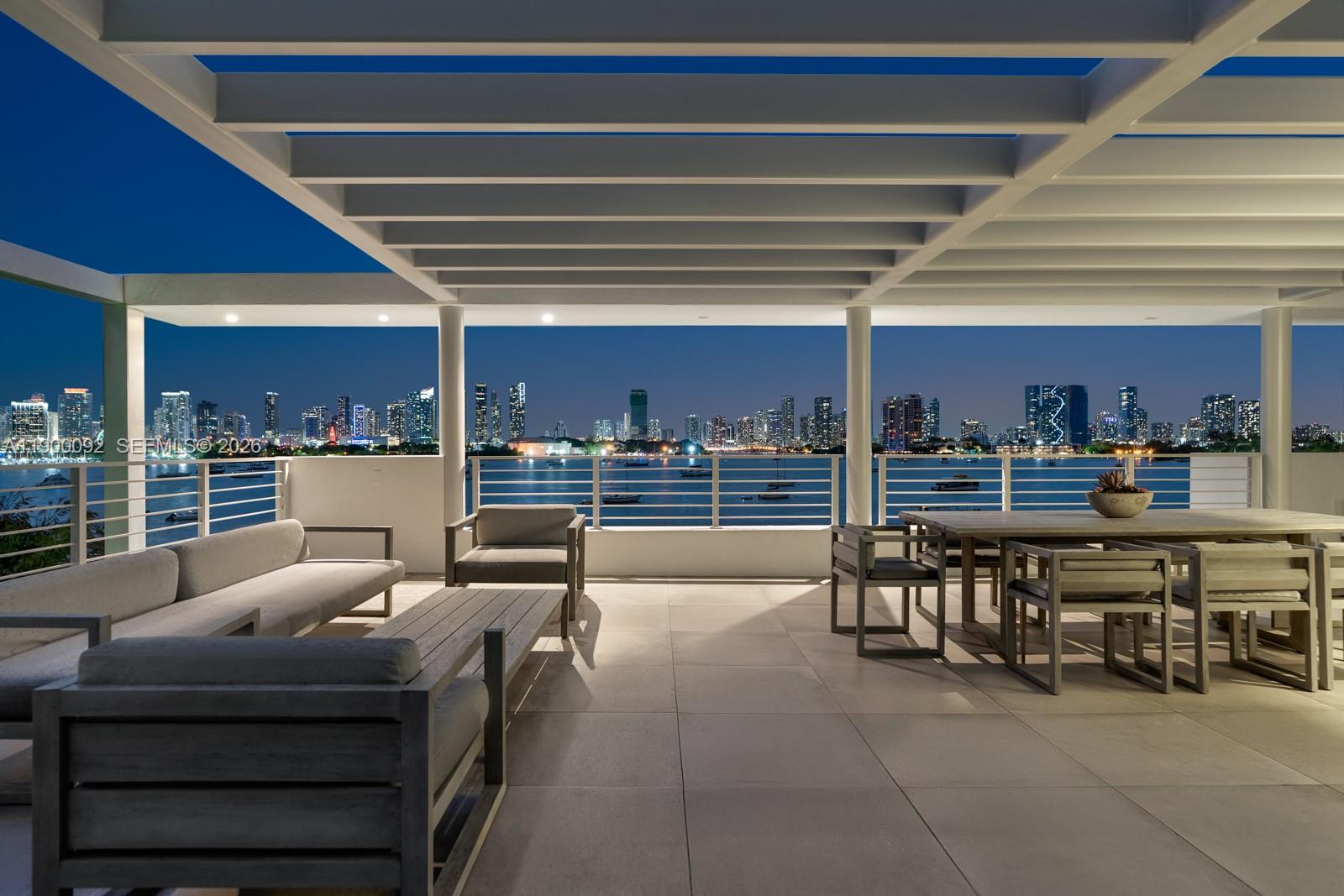 440 S Hibiscus Dr, Miami Beach FL 33139
