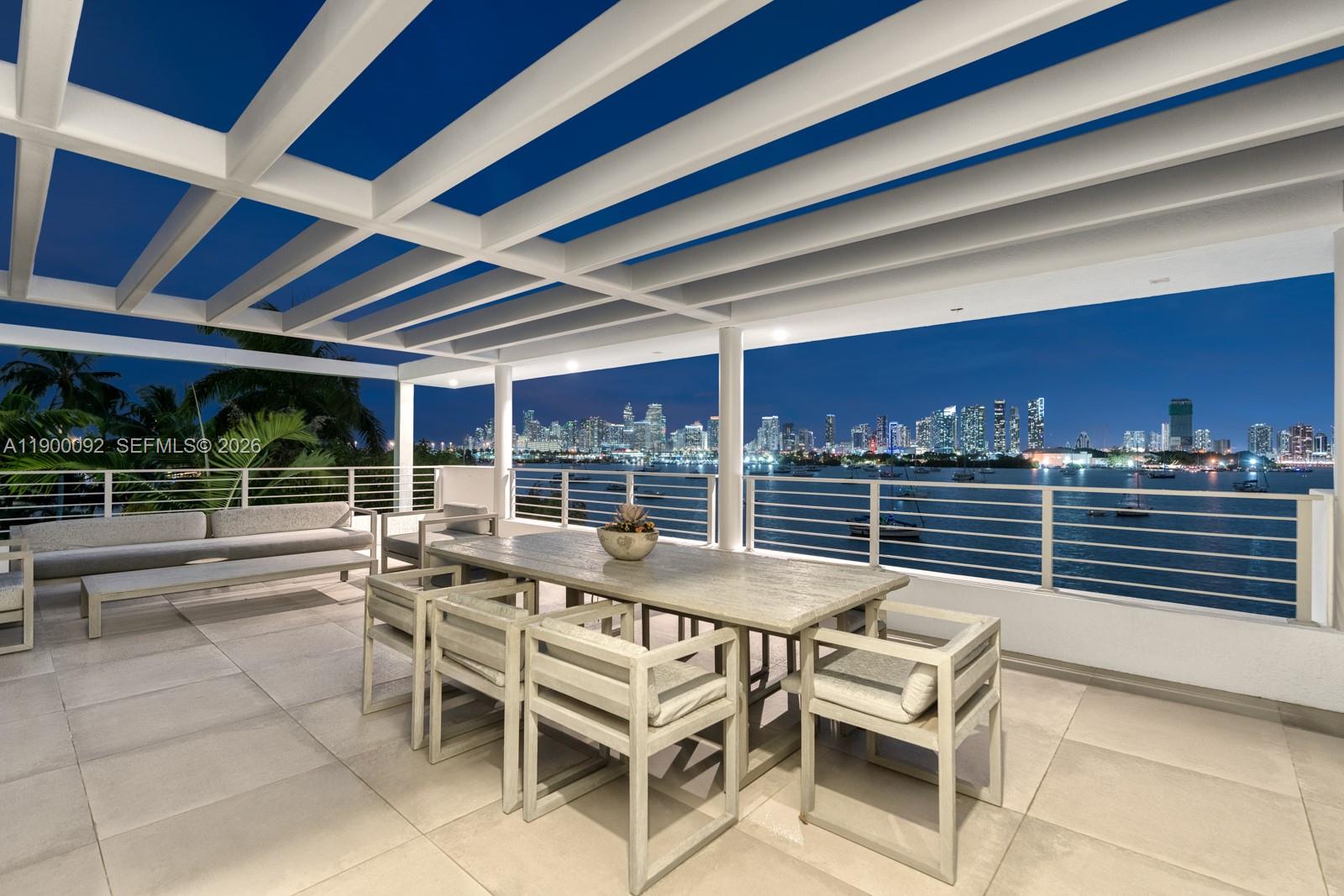 440 S Hibiscus Dr, Miami Beach FL 33139