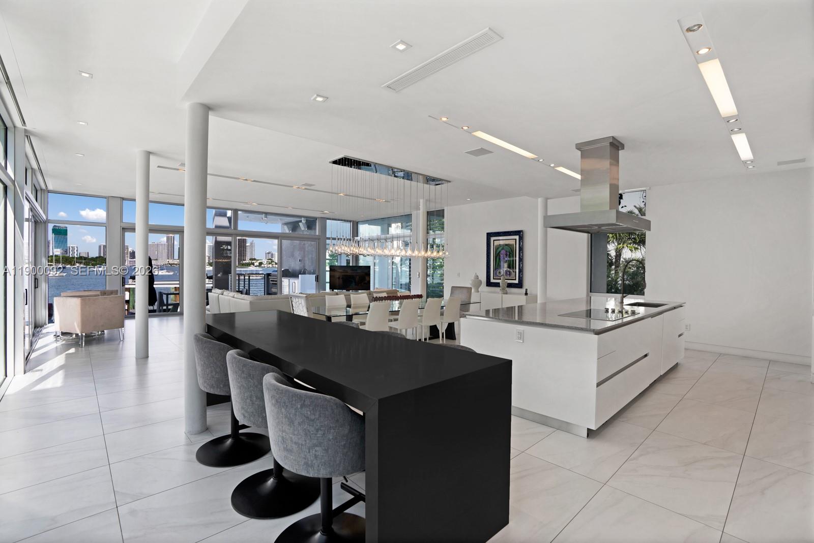 440 S Hibiscus Dr, Miami Beach FL 33139