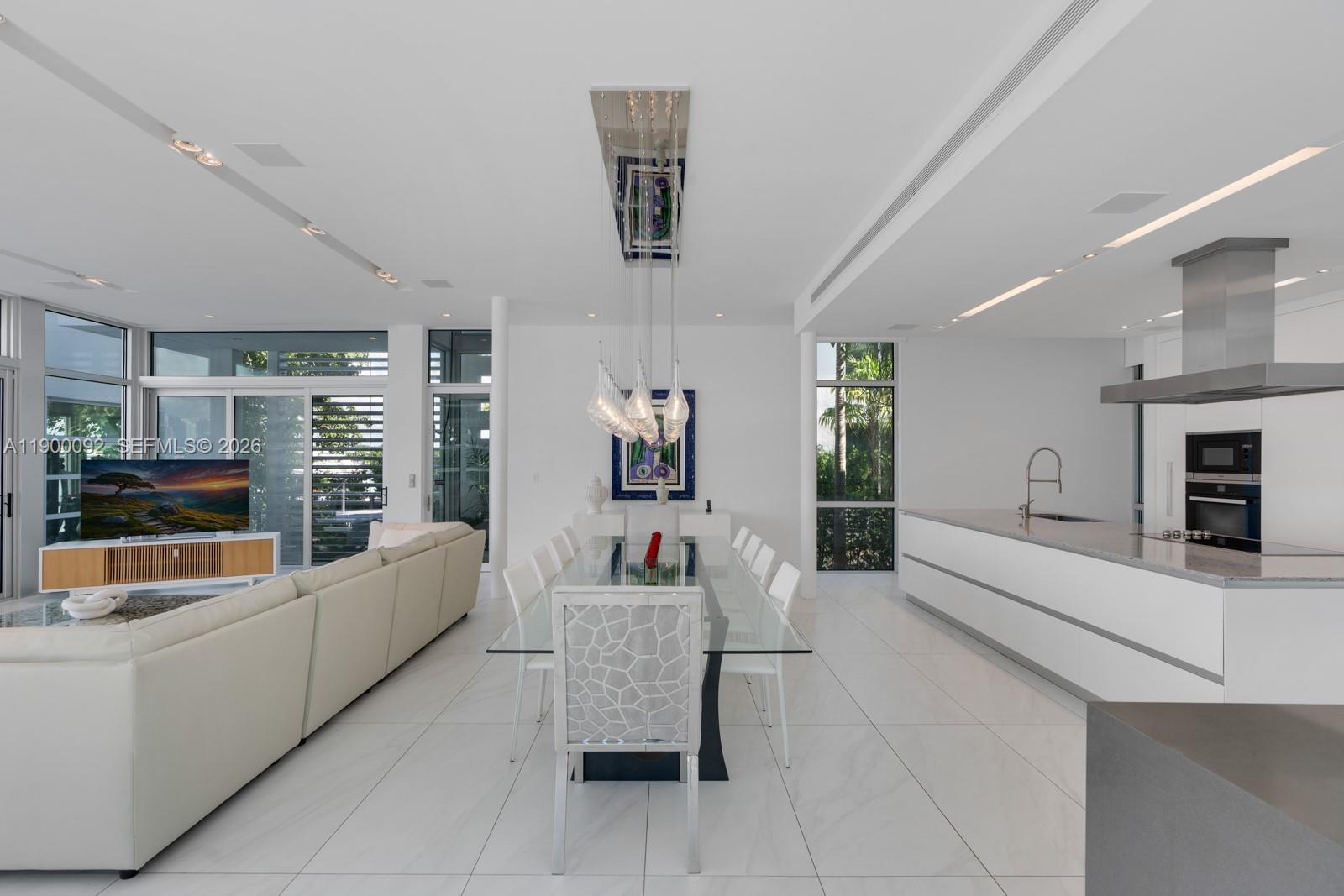 440 S Hibiscus Dr, Miami Beach FL 33139