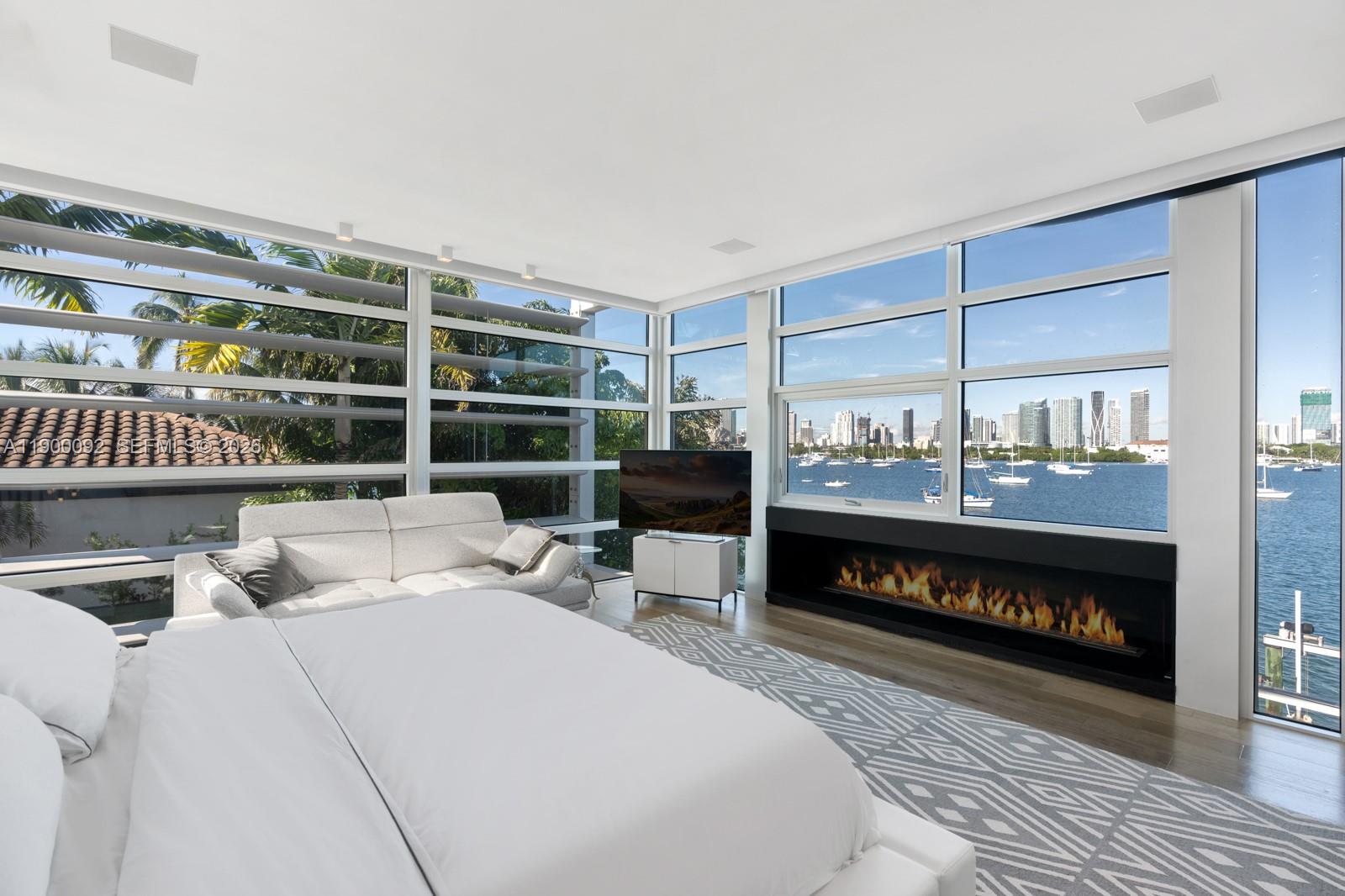 440 S Hibiscus Dr, Miami Beach FL 33139