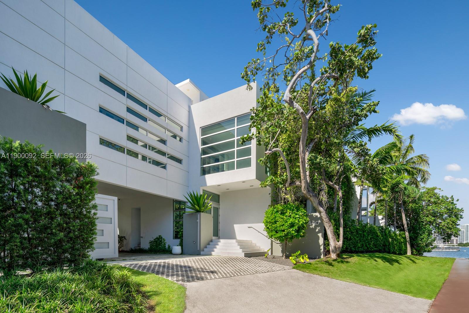 440 S Hibiscus Dr, Miami Beach FL 33139