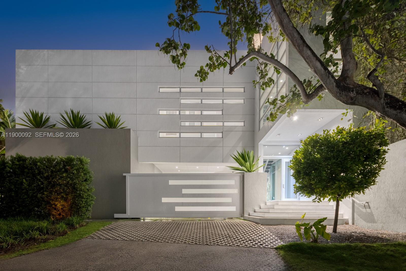 440 S Hibiscus Dr, Miami Beach FL 33139