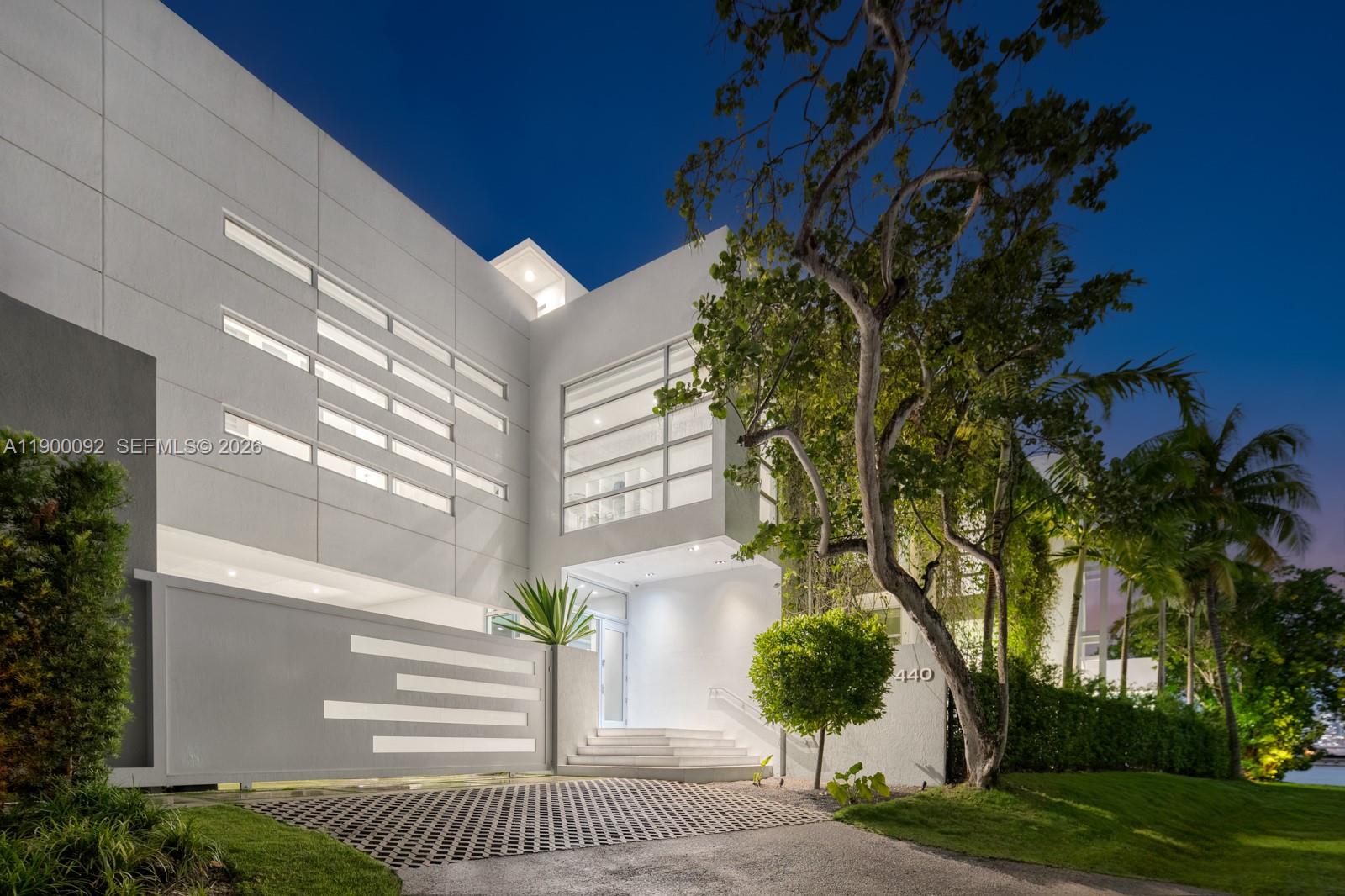 440 S Hibiscus Dr, Miami Beach FL 33139