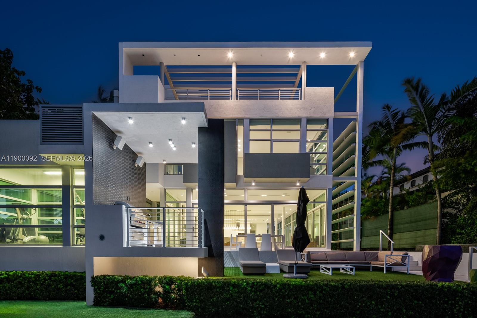 440 S Hibiscus Dr, Miami Beach FL 33139