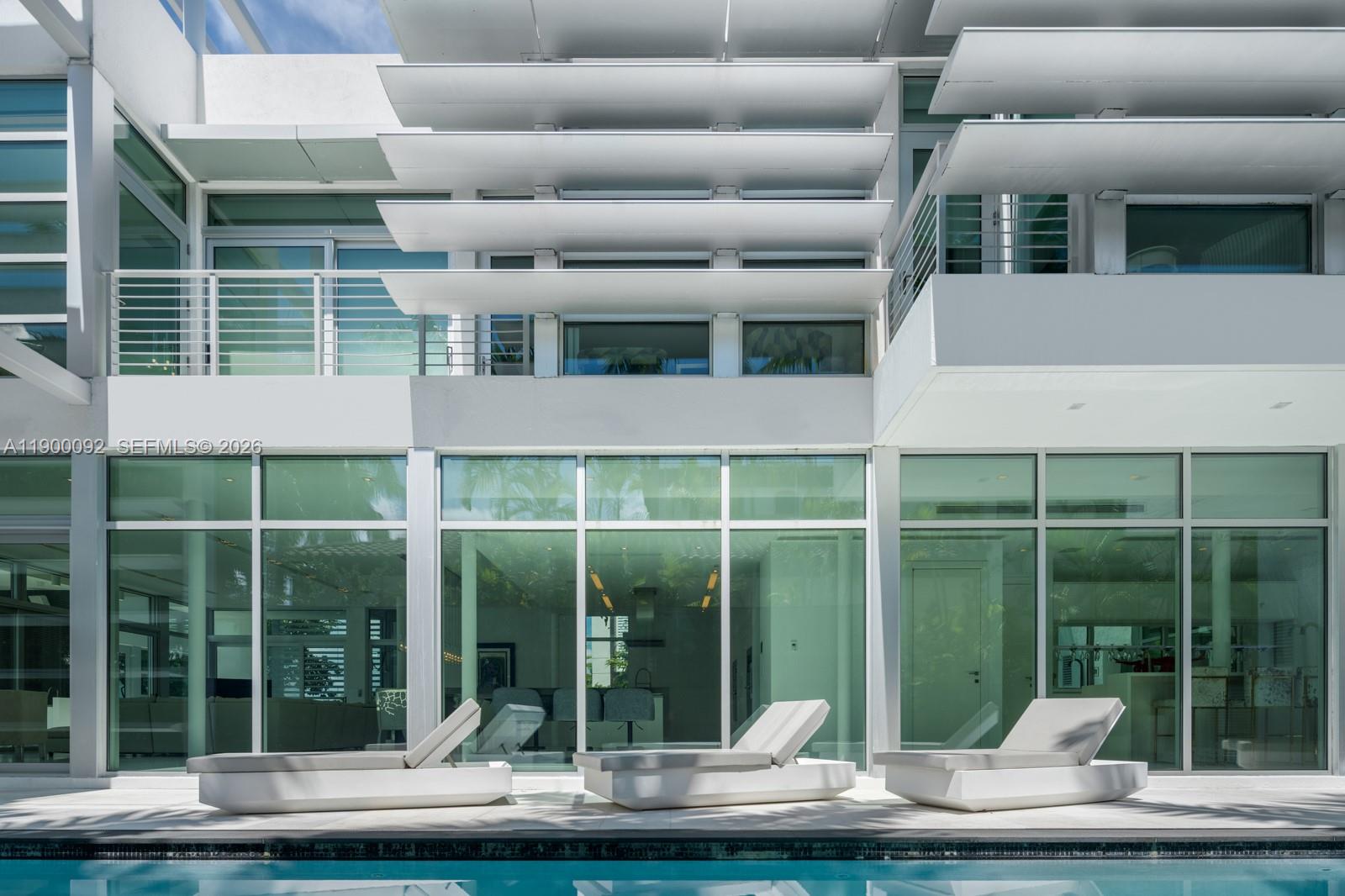 440 S Hibiscus Dr, Miami Beach FL 33139