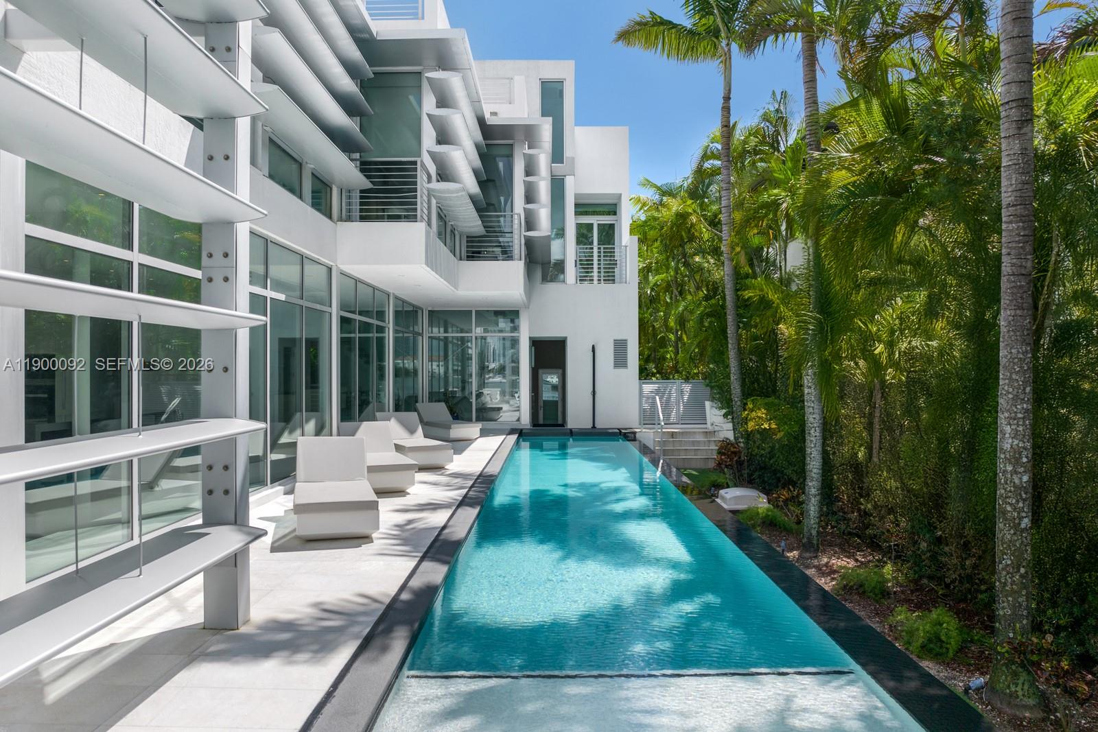 440 S Hibiscus Dr, Miami Beach FL 33139