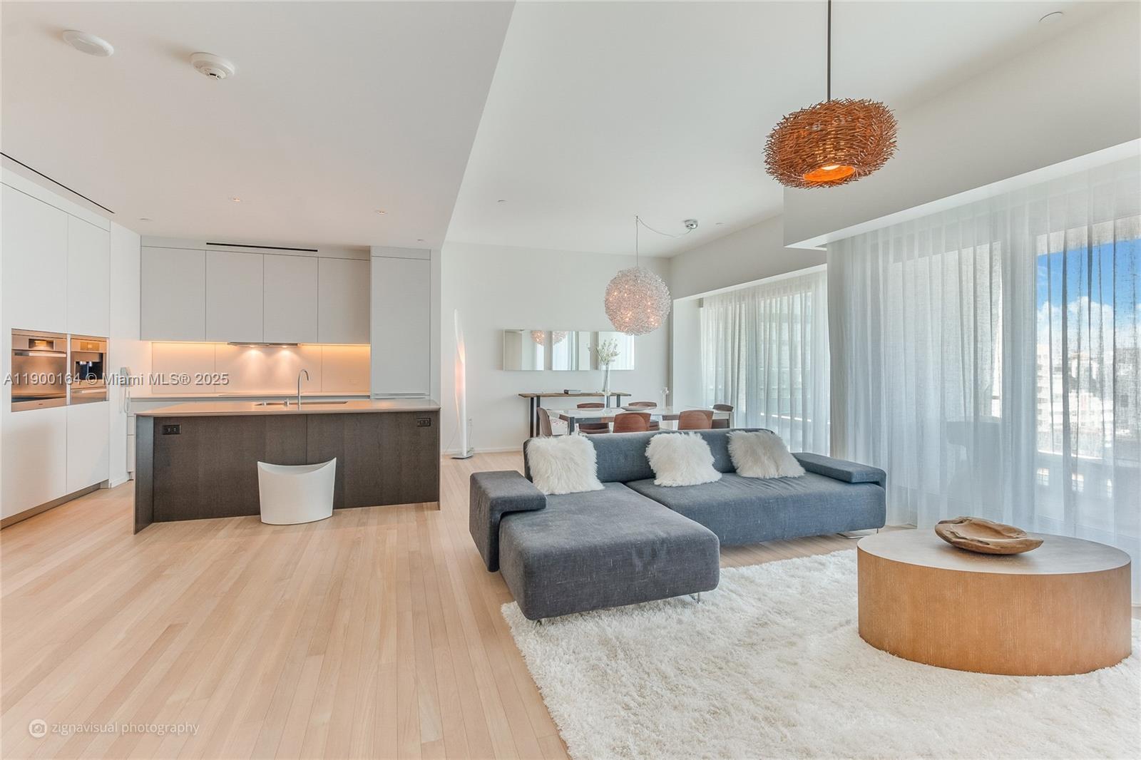 2901 COLLINS AV #1207, Miami FL 33140