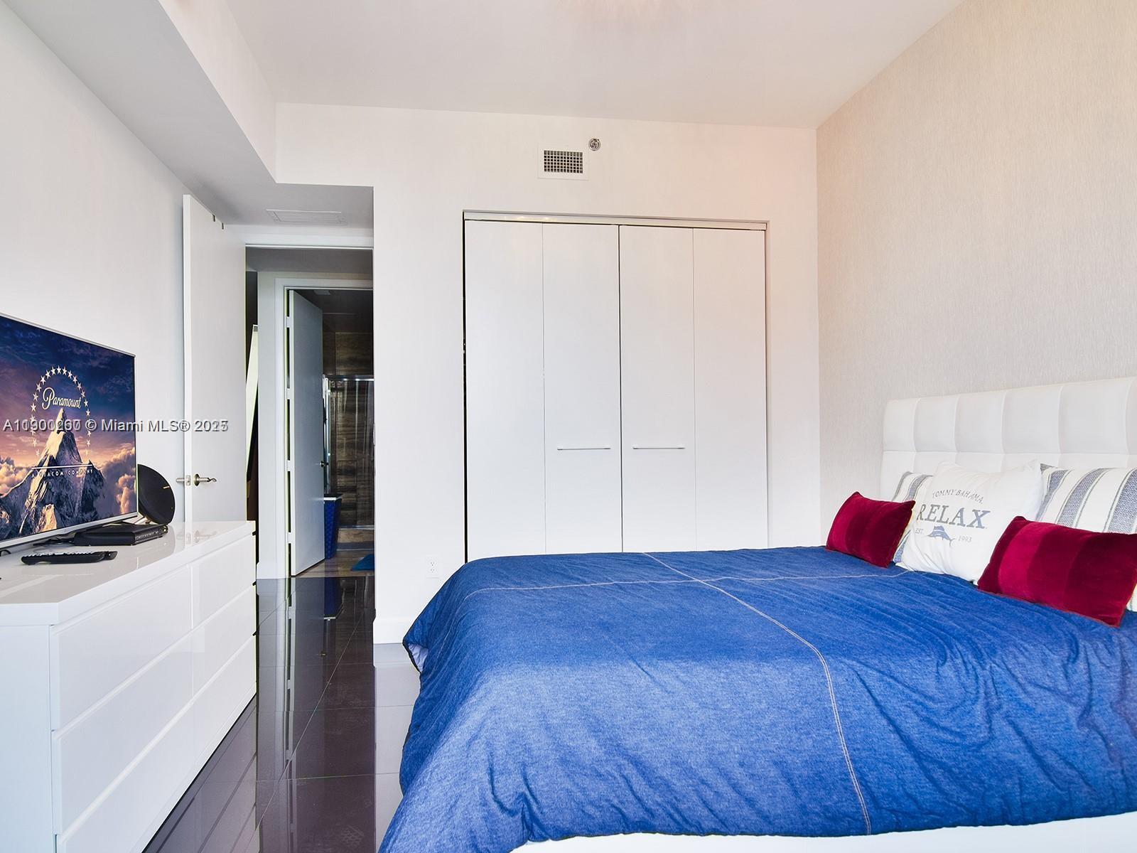 15901 Collins Ave #805, Sunny Isles Beach FL 33160