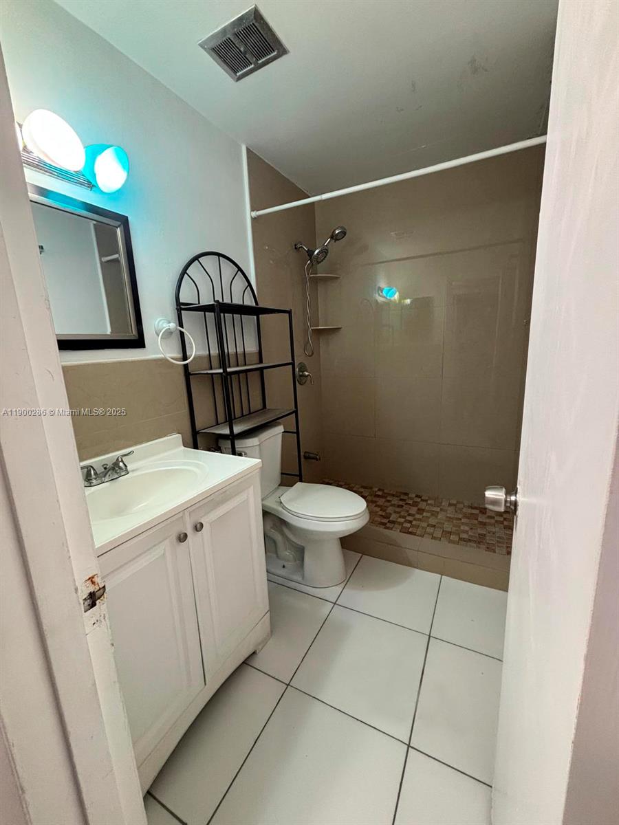 11005 SW 1st St #302, Sweetwater FL 33174