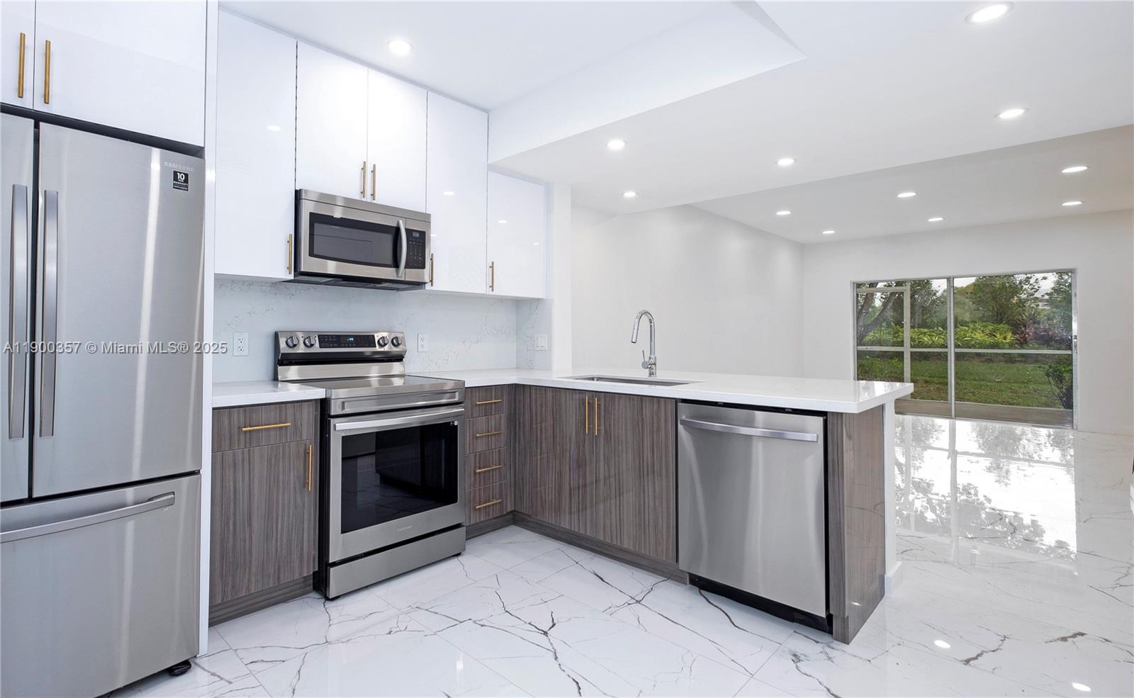 16697 Hemingway Dr #16697, Weston FL 33326