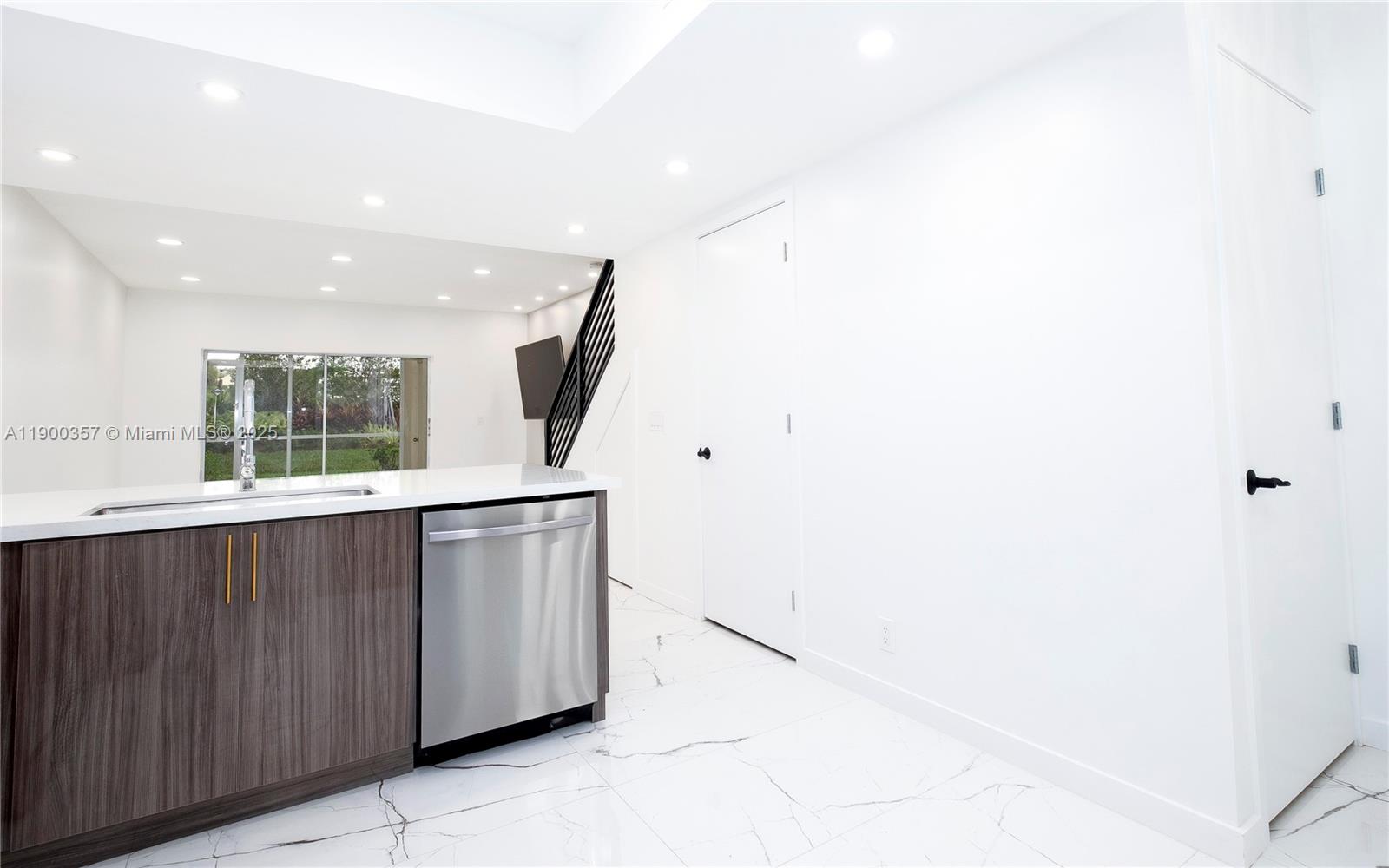 16697 Hemingway Dr #16697, Weston FL 33326