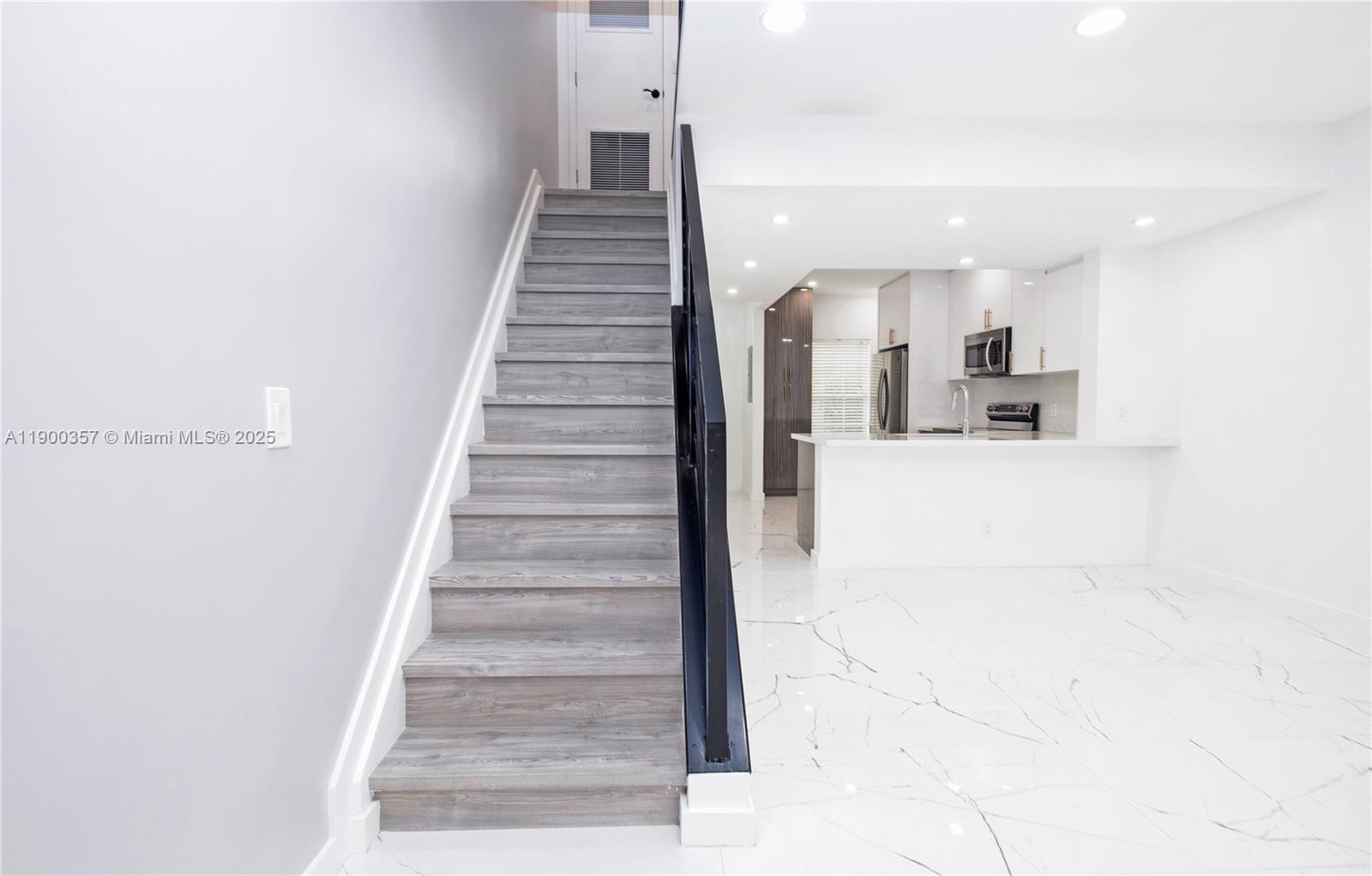 16697 Hemingway Dr #16697, Weston FL 33326