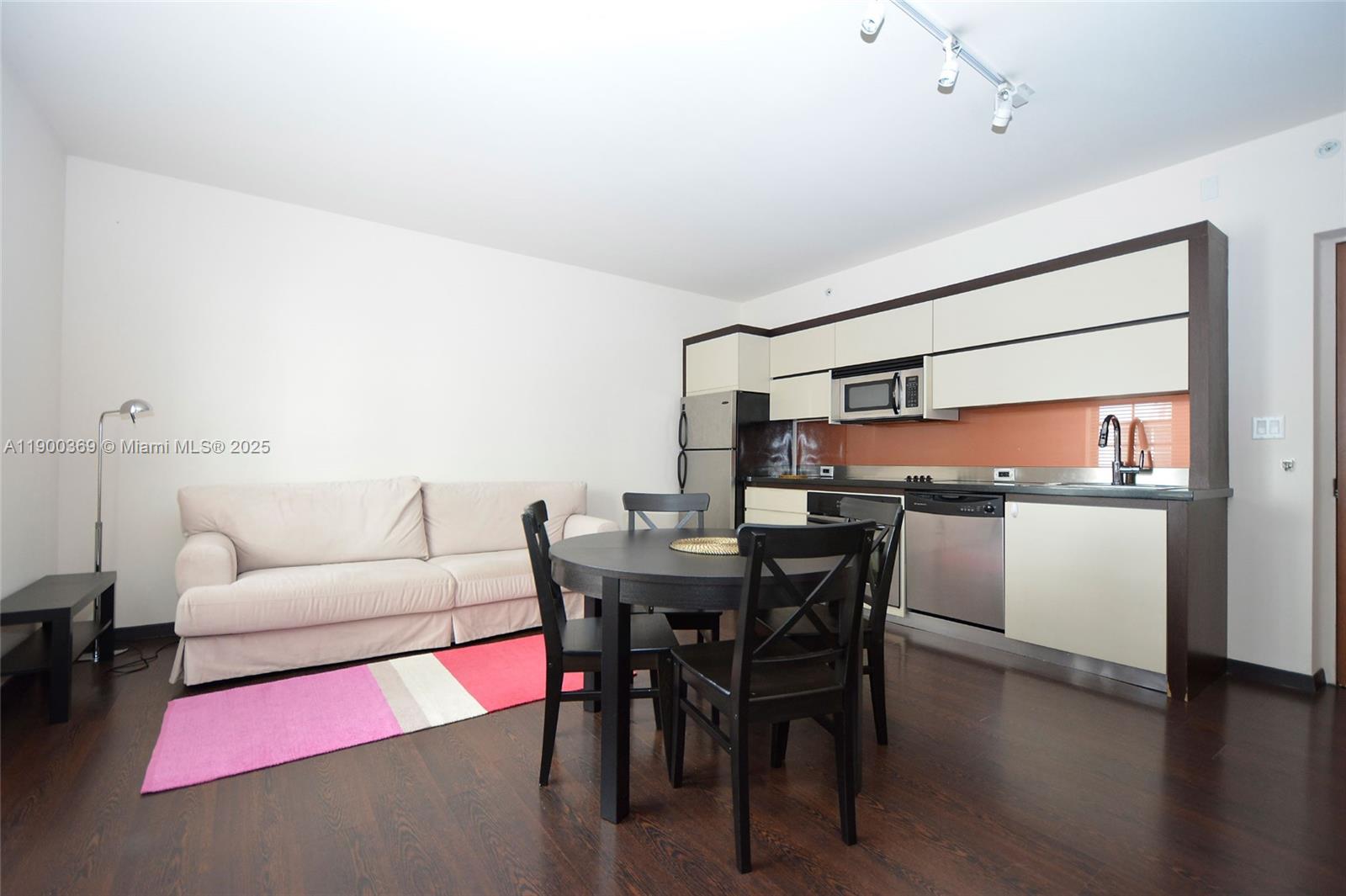 435 21st St #205, Miami Beach FL 33139