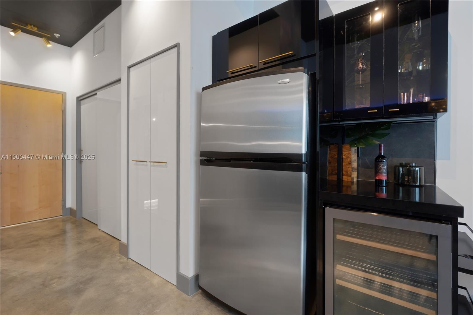 253 NE 2nd St #314, Miami FL 33132