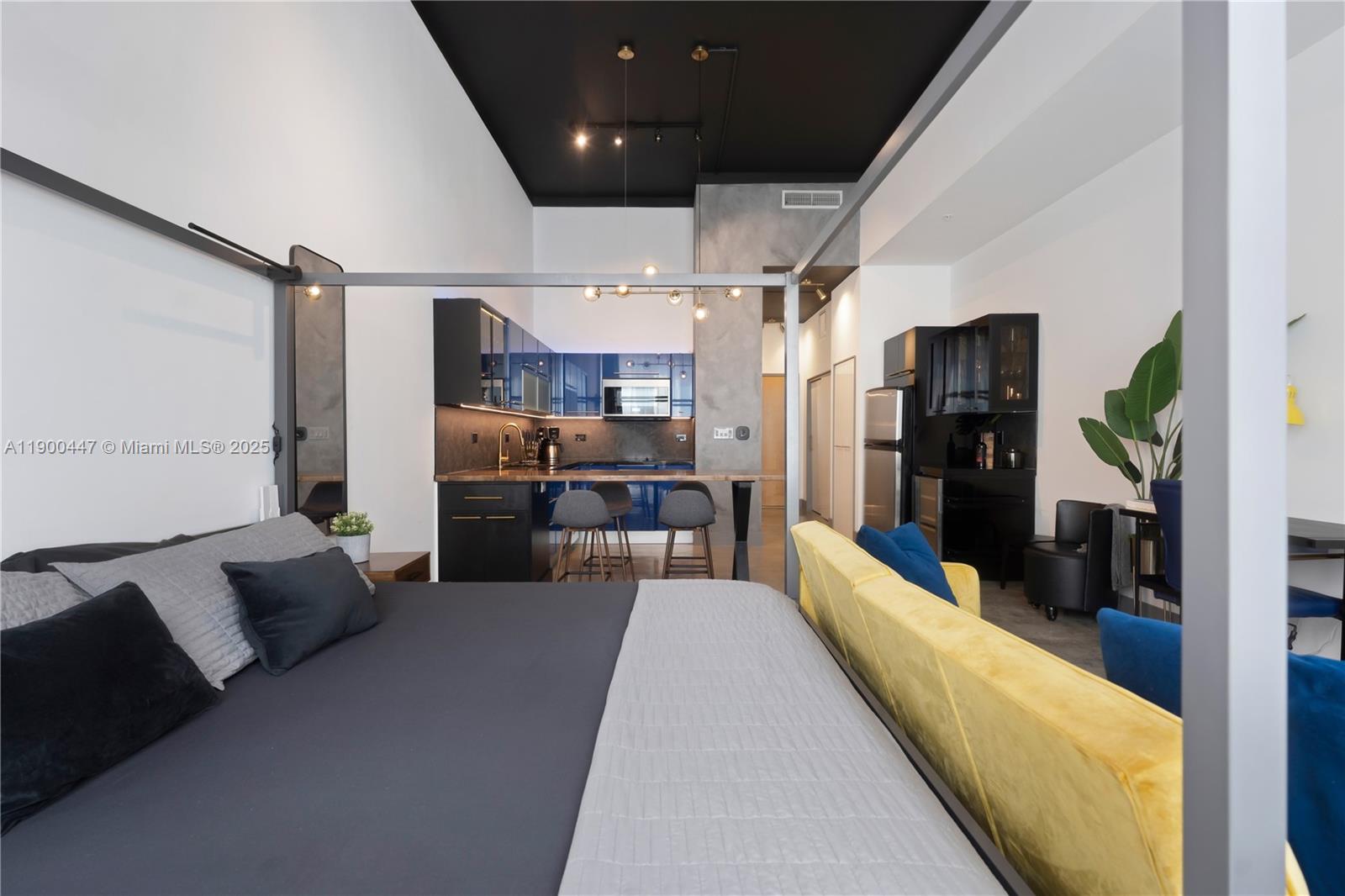 253 NE 2nd St #314, Miami FL 33132