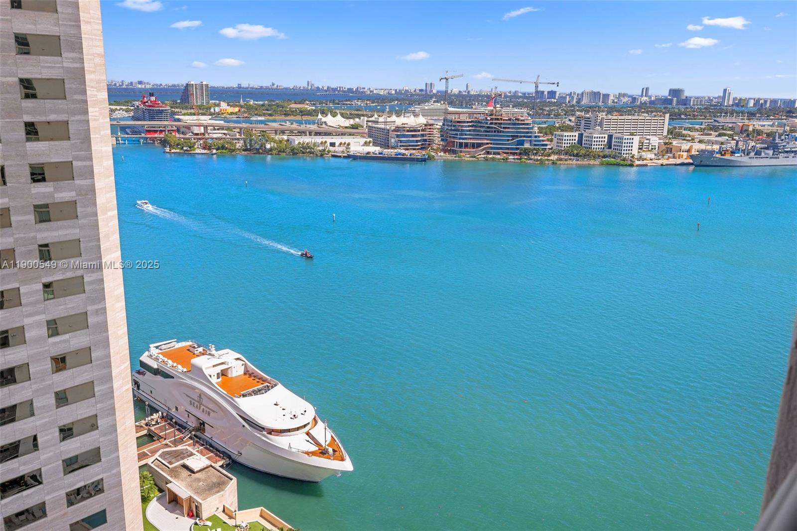 335 S Biscayne Blvd #2604, Miami FL 33131