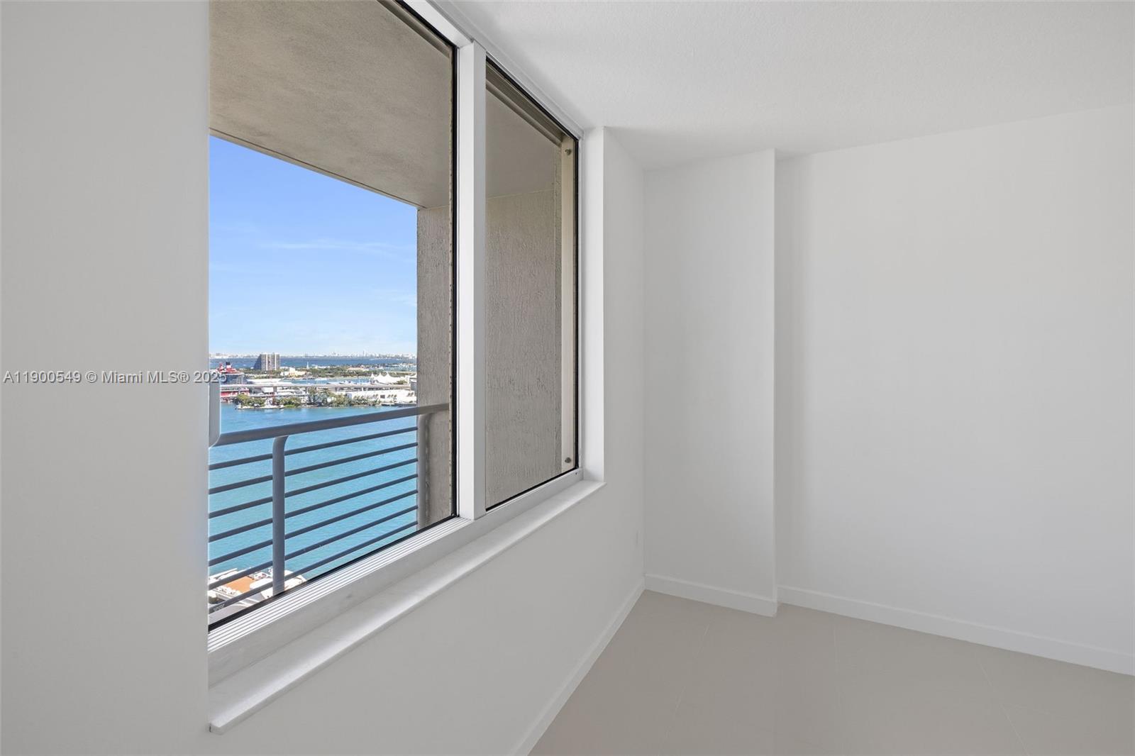 335 S Biscayne Blvd #2604, Miami FL 33131