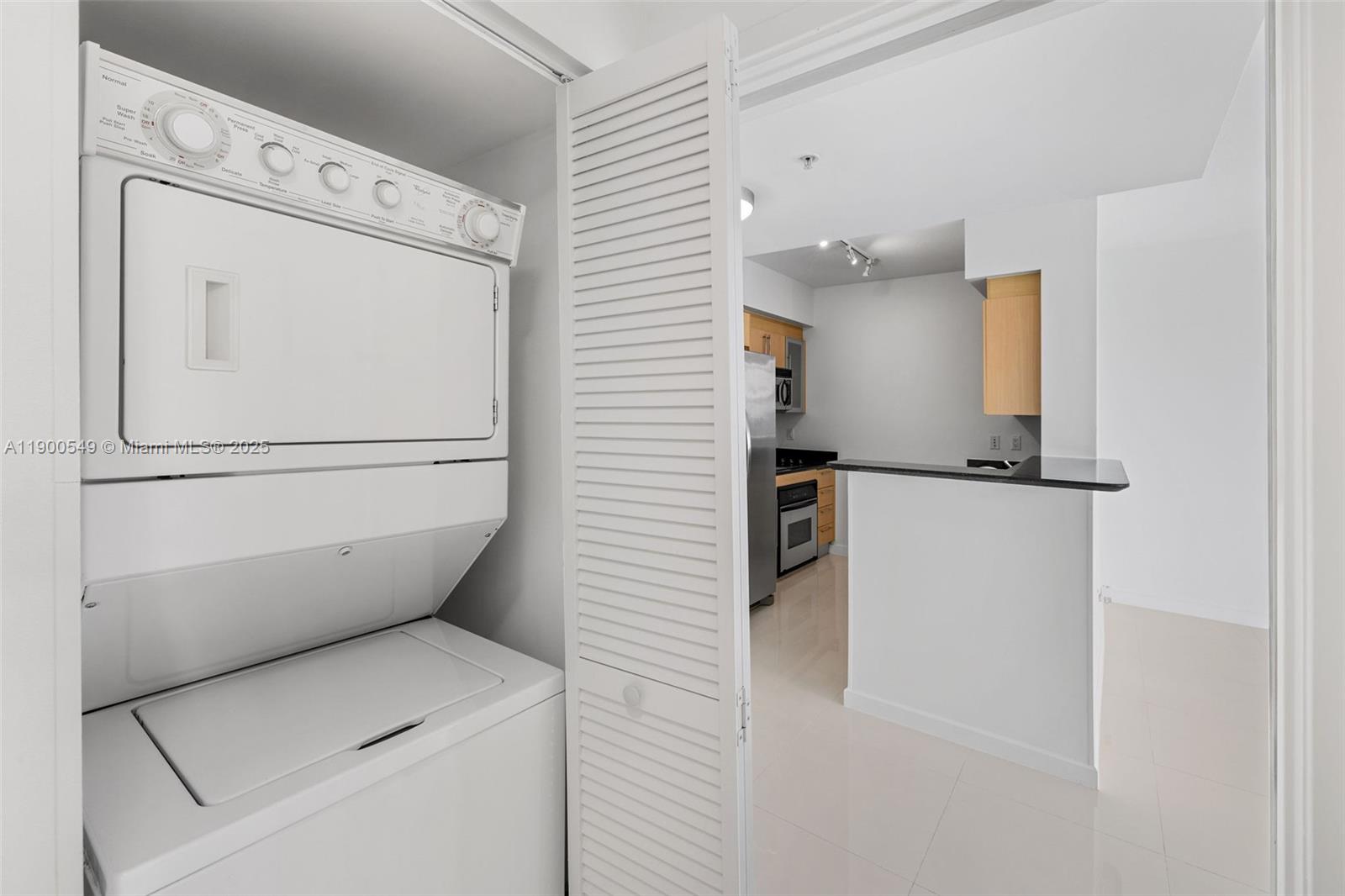 335 S Biscayne Blvd #2604, Miami FL 33131
