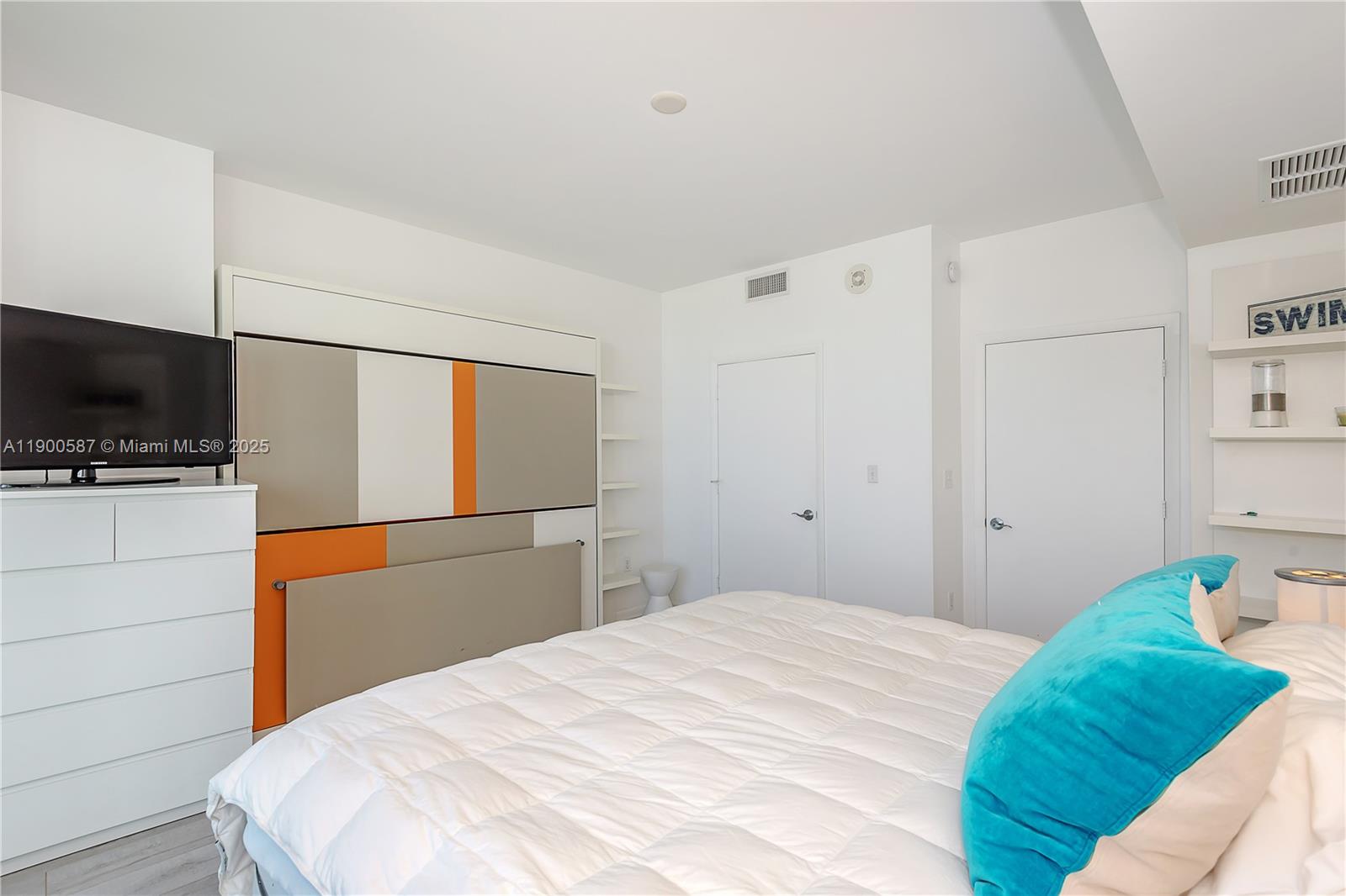 253 NE 2nd St #1407, Miami FL 33132