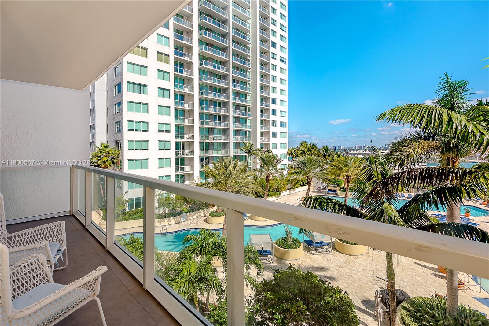 253 NE 2nd St #1407, Miami FL 33132