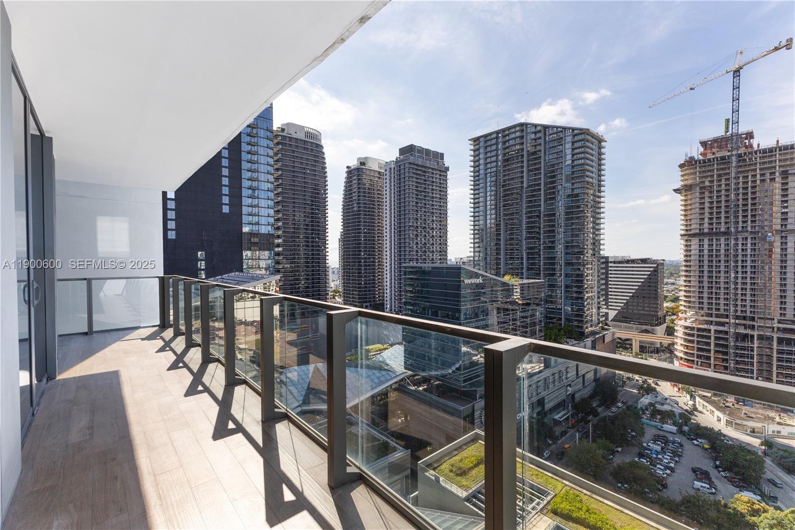 68 SE 6th St #2006, Miami FL 33131