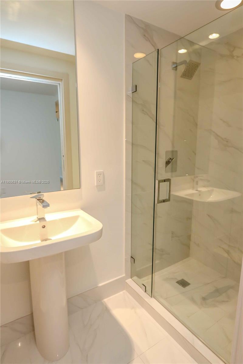 801 S Miami Ave #3306, Miami FL 33130