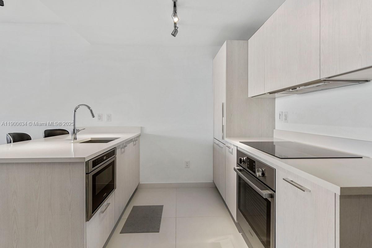 501 NE 31st St #2202, Miami FL 33137