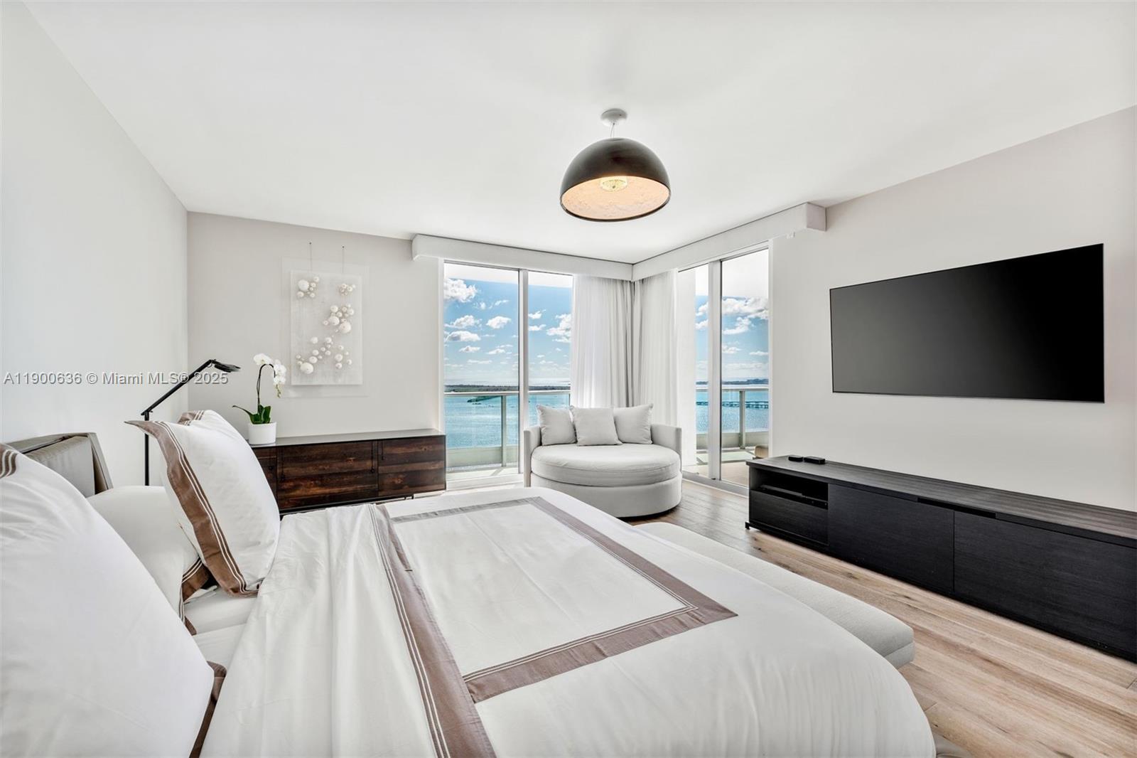 1331 Brickell Bay Dr #3711, Miami FL 33131