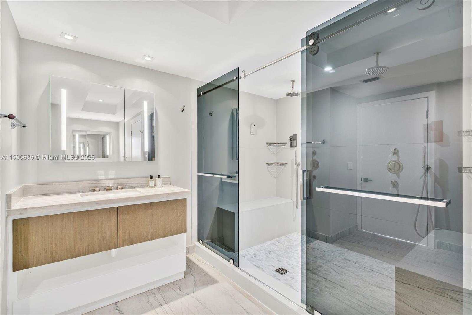 1331 Brickell Bay Dr #3711, Miami FL 33131