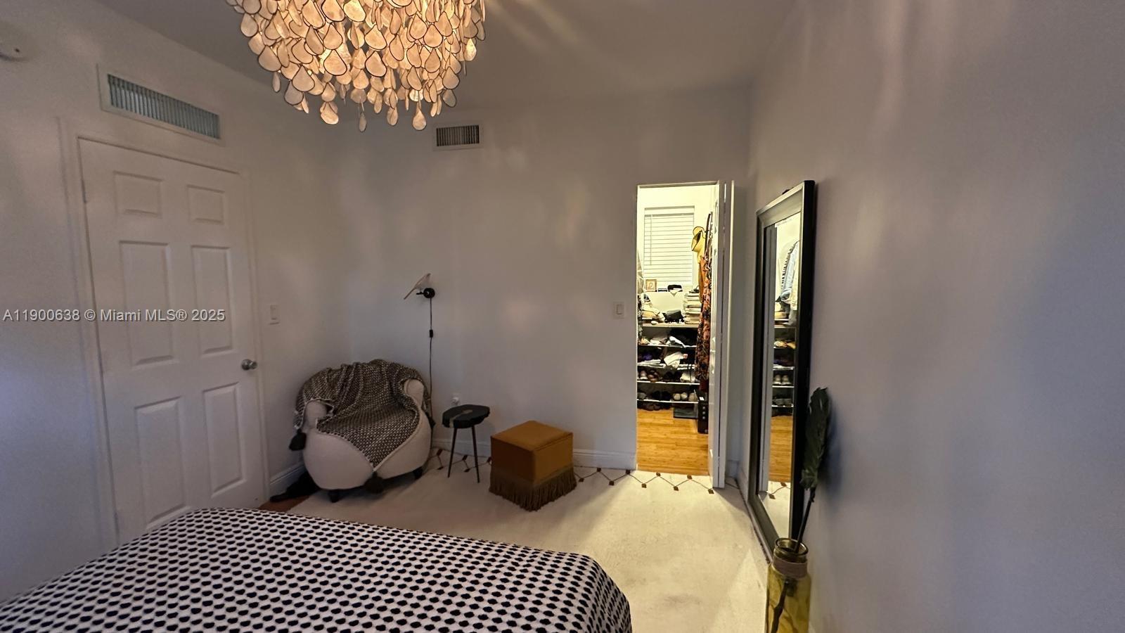 4812 Pine Tree Dr #204, Miami Beach FL 33140