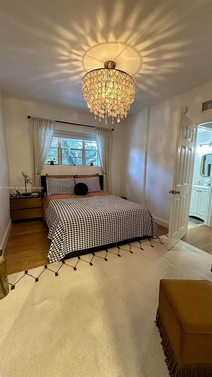 4812 Pine Tree Dr #204, Miami Beach FL 33140