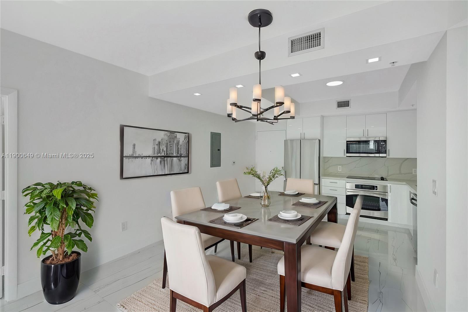 90 SW 3rd St #1602, Miami FL 33130