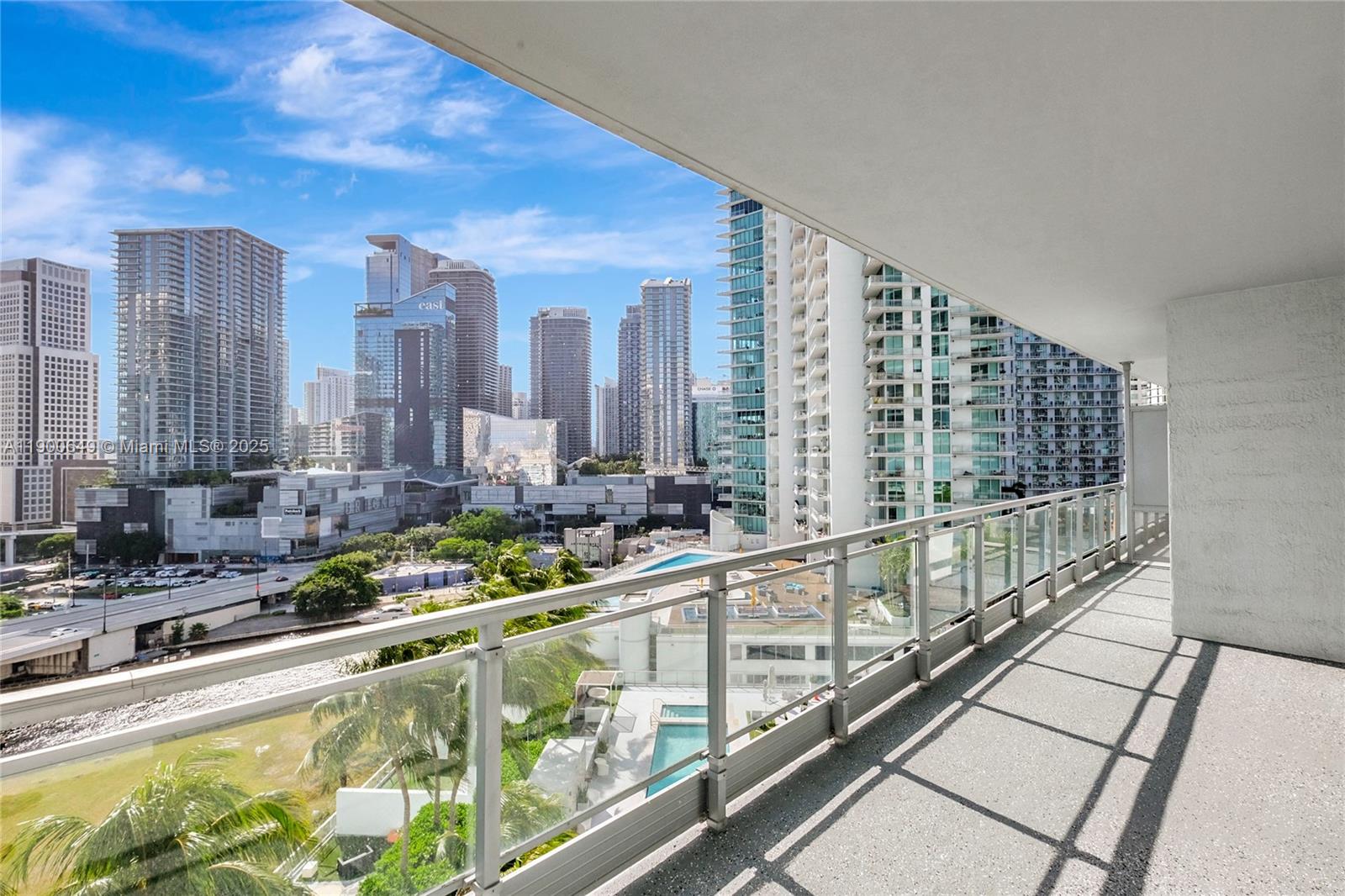 90 SW 3rd St #1602, Miami FL 33130